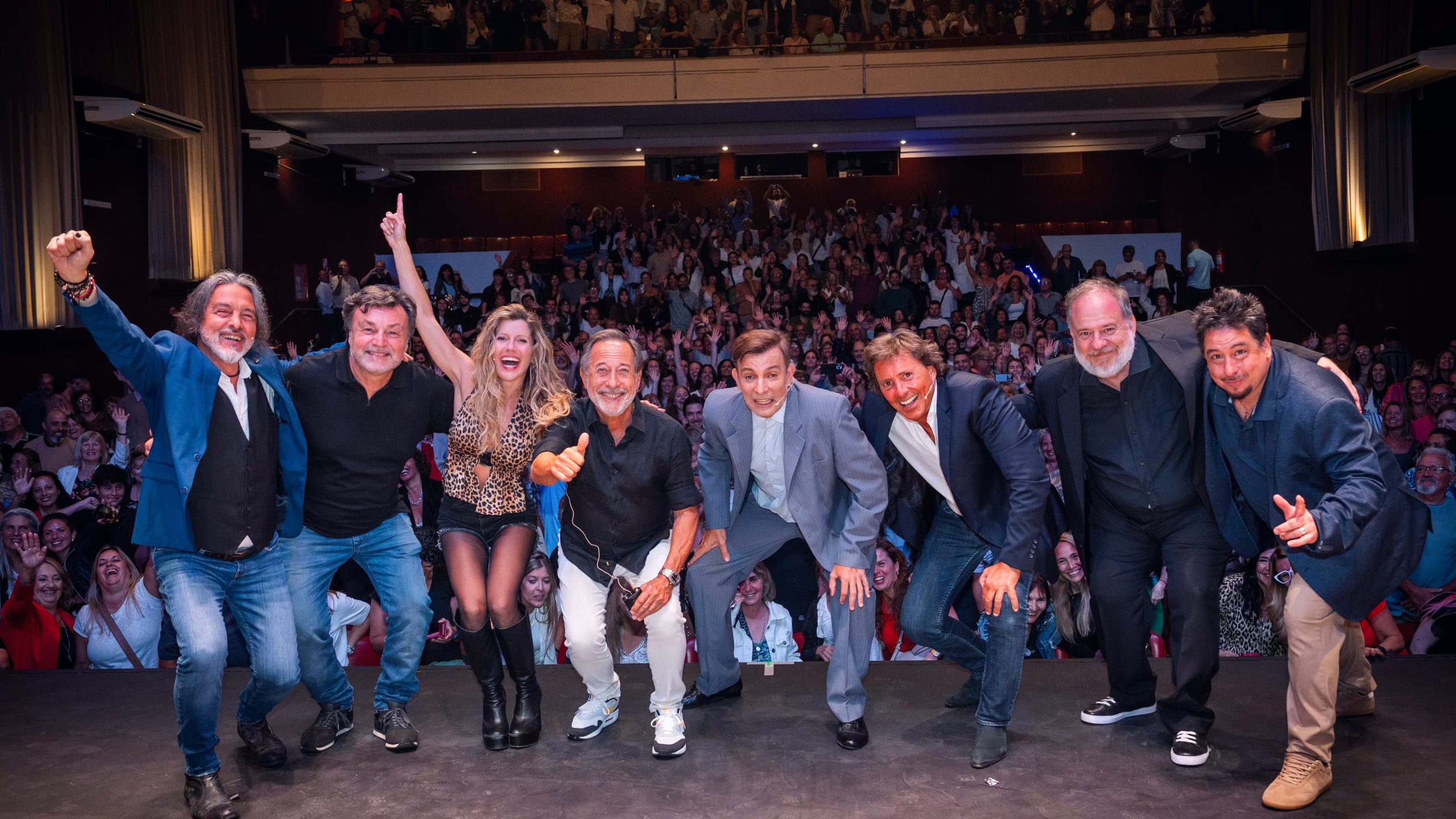 Durante la temporada que hicieron en Mar del Plata, recibieron la visita de Guillermo Francella