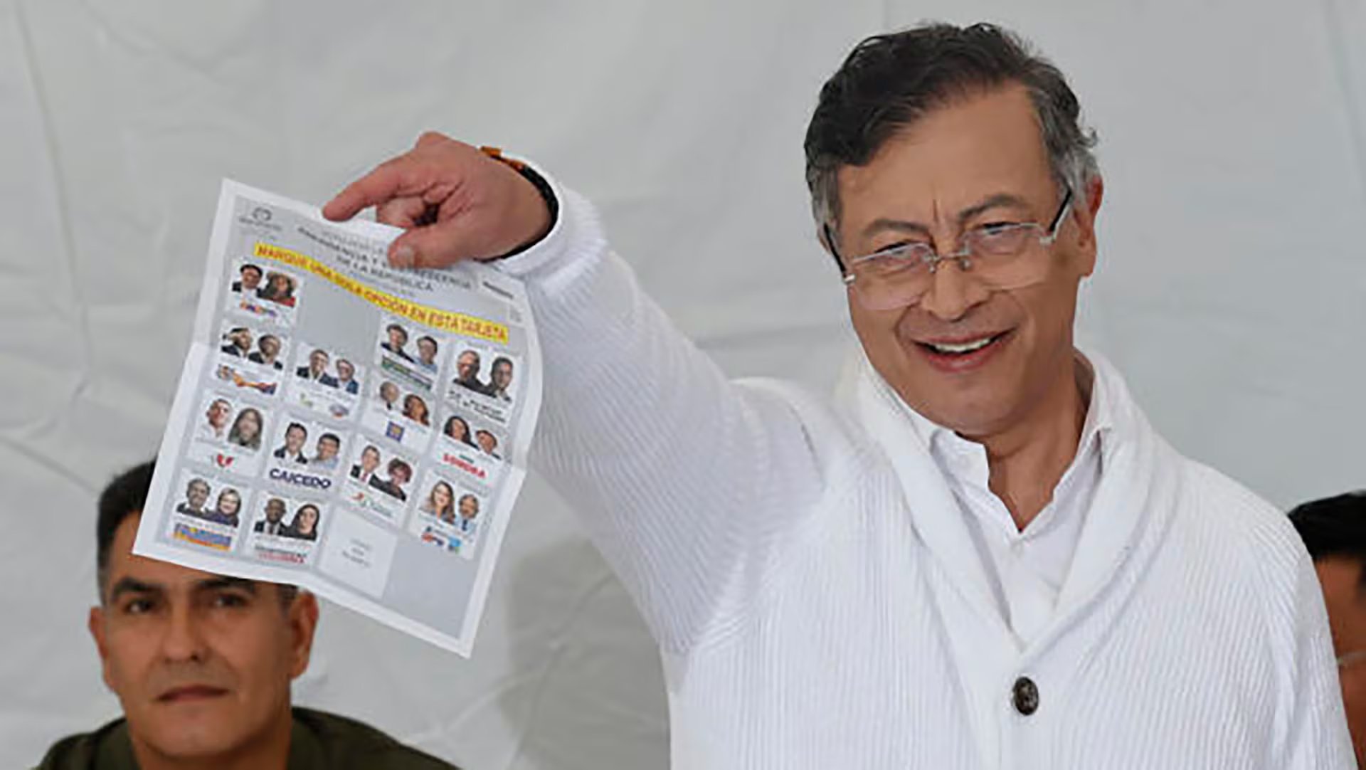 Petro exigió a la Cancillería garantizar la transparencia del voto en el exterior - crédito EFE