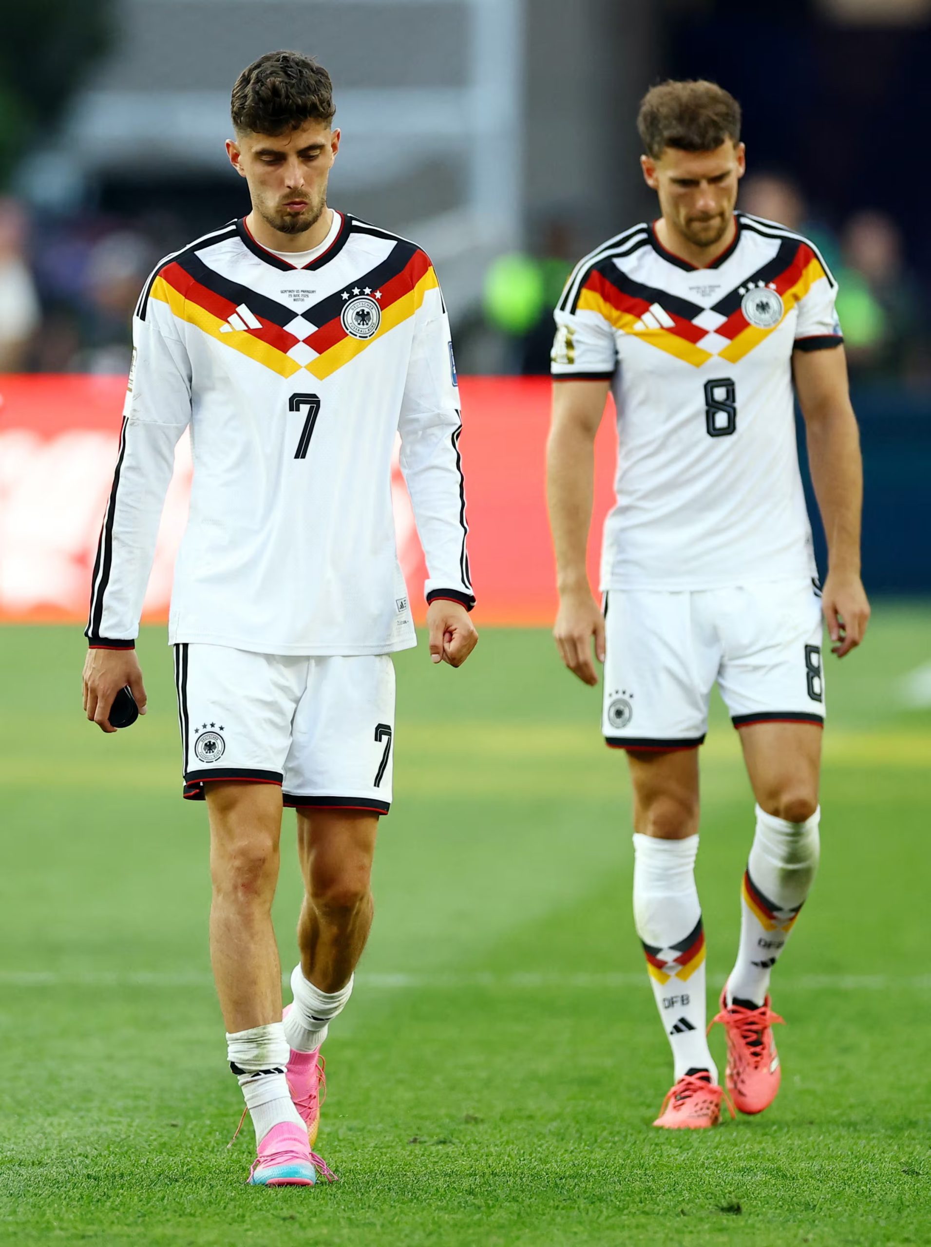 Kai Havertz (7) falló su penal y Leon Goretzka (8) quedó en el centro del debate por no asumir la responsabilidad ante Paraguay (Foto: Reuters/Peter Cziborra)