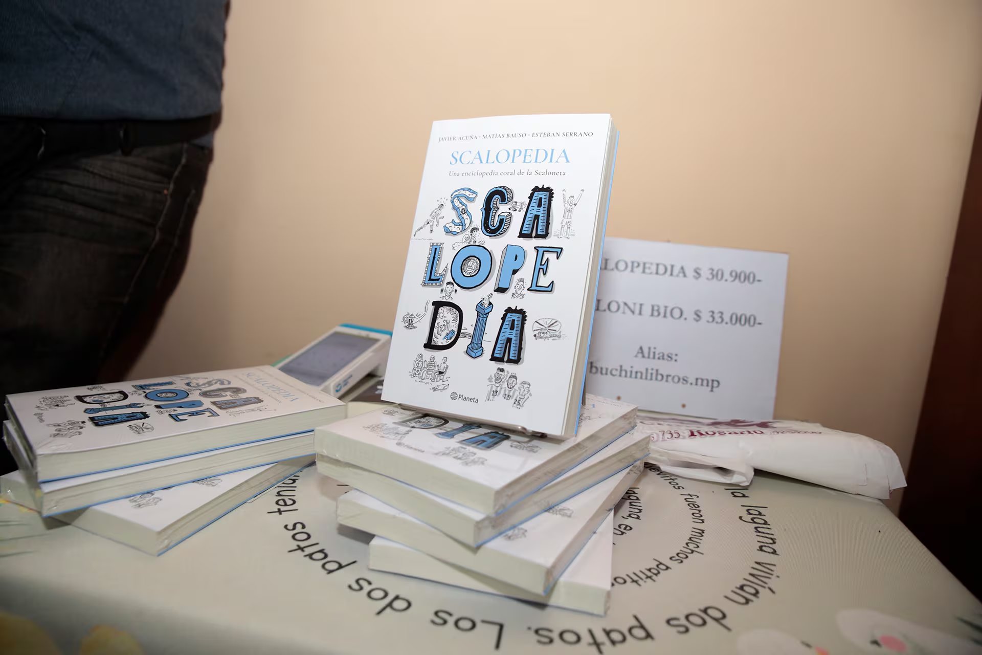 Pujato, sobre la ruta nacional 33 en el departamento San Lorenzo, presentó la Scalopedia en la Biblioteca Popular Bernardino Rivadavia antes del Mundial 2026.