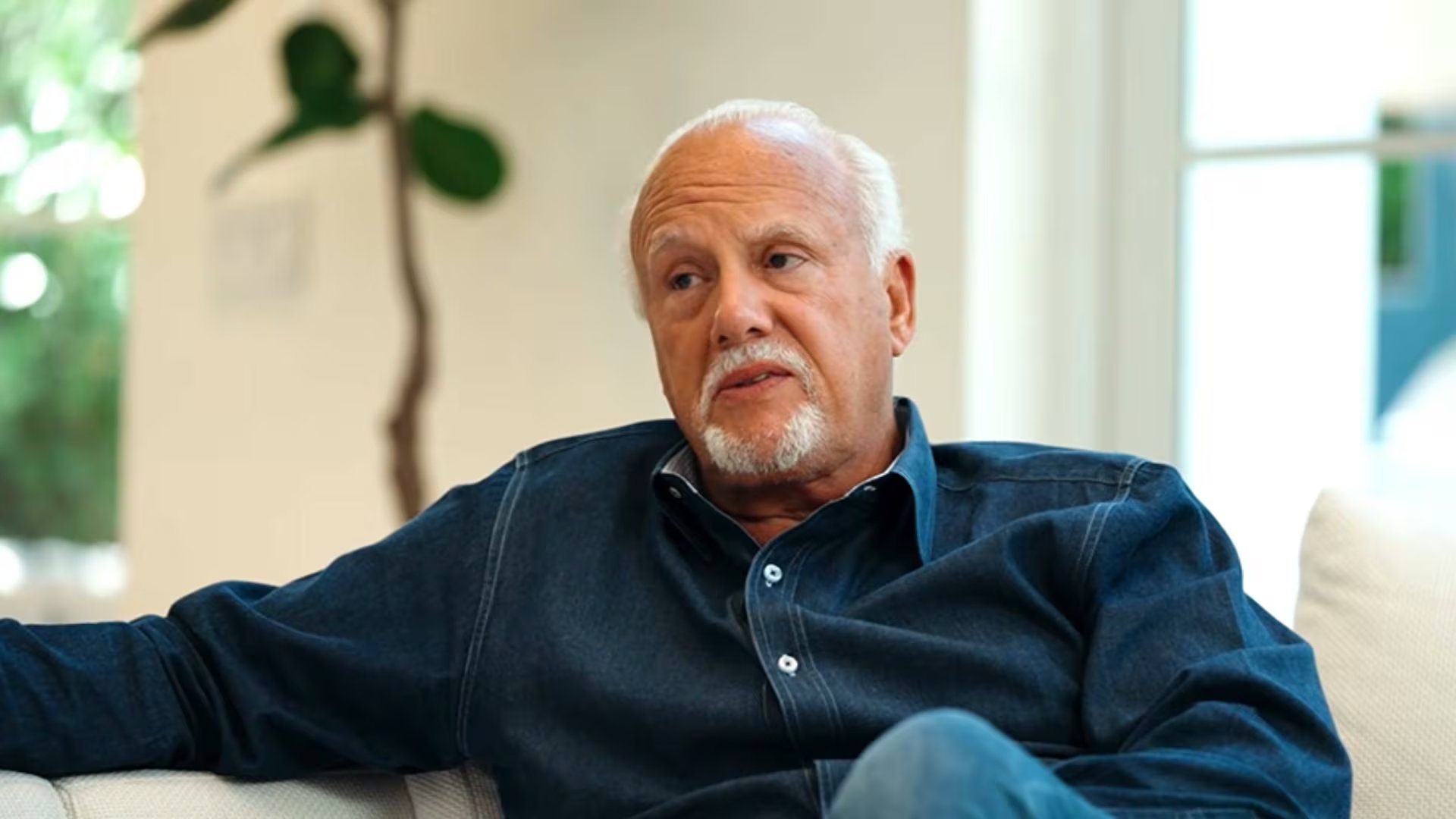Willy Bermello presentó el diseño sin encargo oficial, lo financió con recursos propios y lo acercó al equipo de Trump a través del abogado Félix Lasarte (Captura de video: Maria Jose Chaparro | Florida & Latam Real Estate))