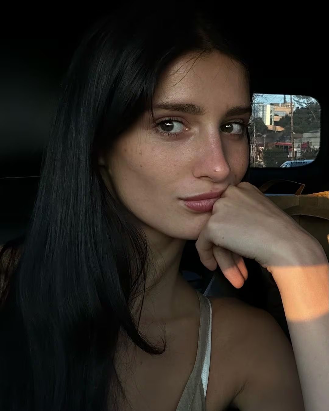 La hija de Faith Hill y Tim McGraw es una joven de 22 años que siguió los pasos de sus padres en la industria musical.
Foto: IG, udreymcgraw