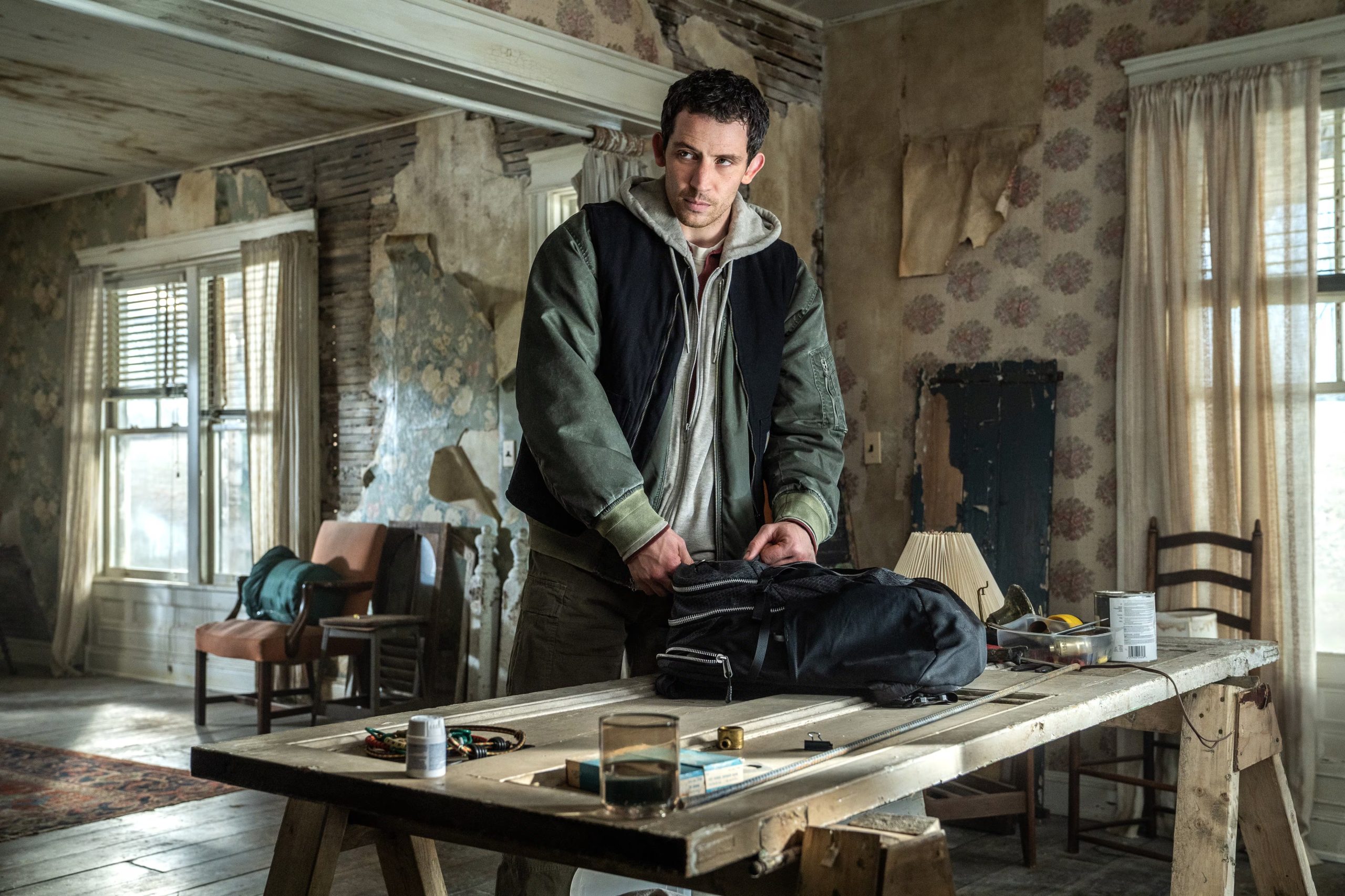 Josh O'Connor en una escena de 'El día de la revelación' (Niko Tavernise / Universal Pictures / Amblin Entertainment / AP)