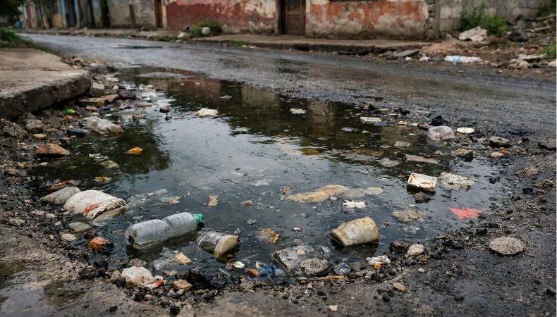 El boletín epidemiológico vinculó el aumento de la leptospirosis en República Dominicana con la temporada de lluvias, las inundaciones y la exposición a aguas contaminadas. (Cortesía: Imagen Ilustrativa de Infobae)