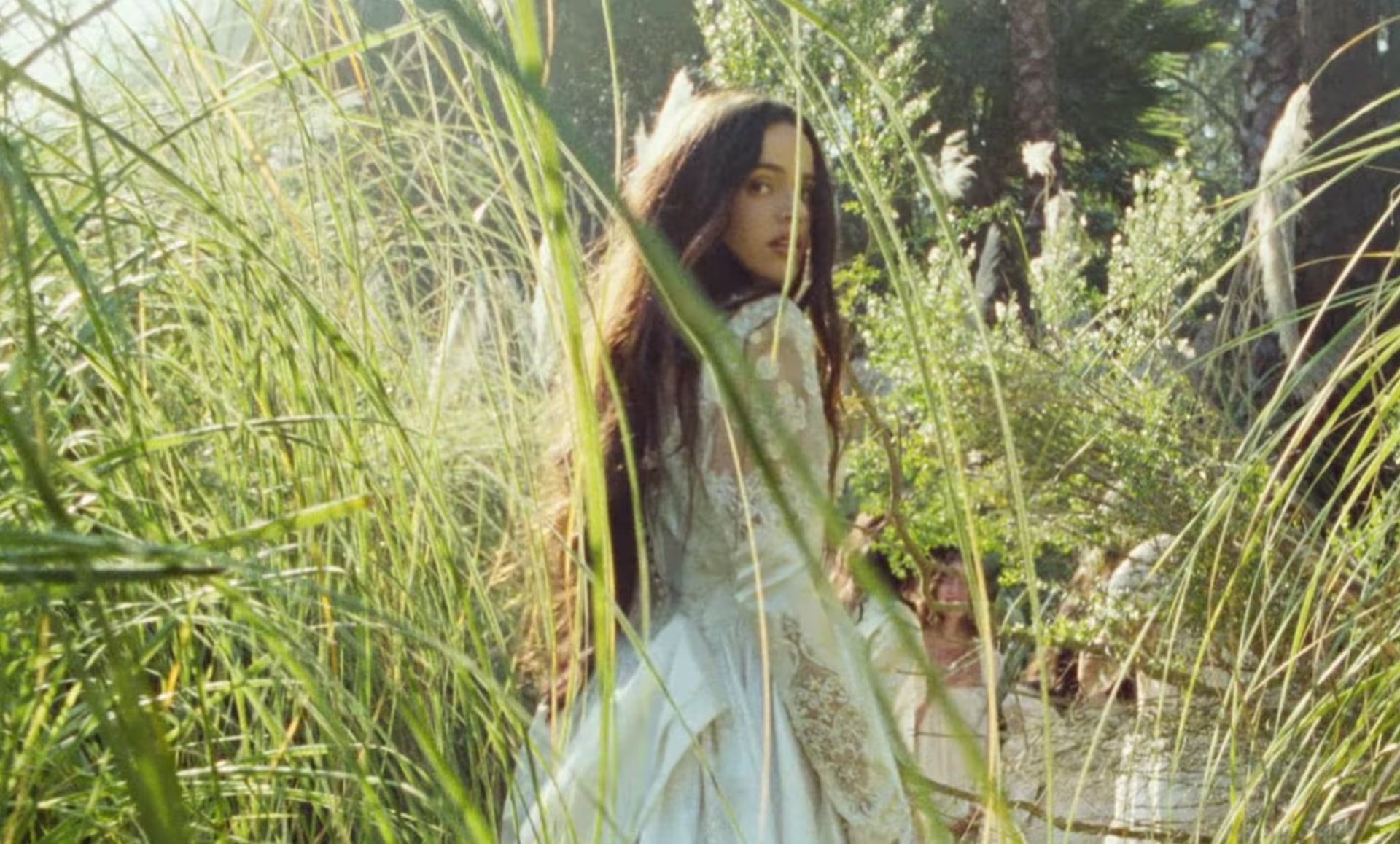 La cantante Rosalía en un vídeo promocional. (Europa Press)