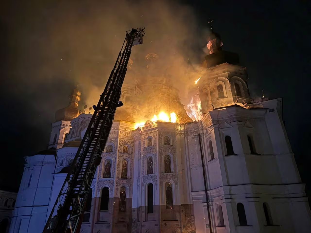 El complejo monástico de Kyiv-Pechersk Lavra, considerado uno de los principales centros espirituales del cristianismo ortodoxo en Ucrania (REUTERS)