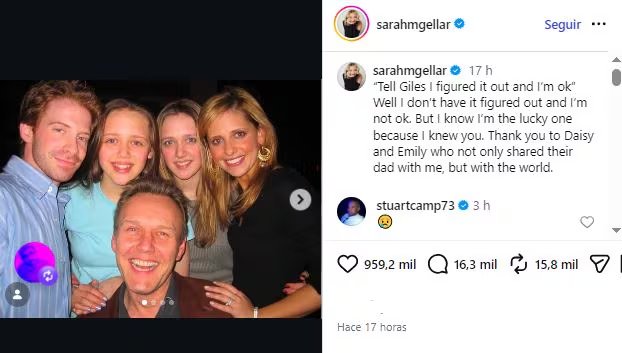 Sarah Michelle Gellar recordó a Anthony Head con fotografías de distintas etapas de su amistad dentro y fuera del set de Buffy, la cazavampiros. (Créditos: Instagram)
