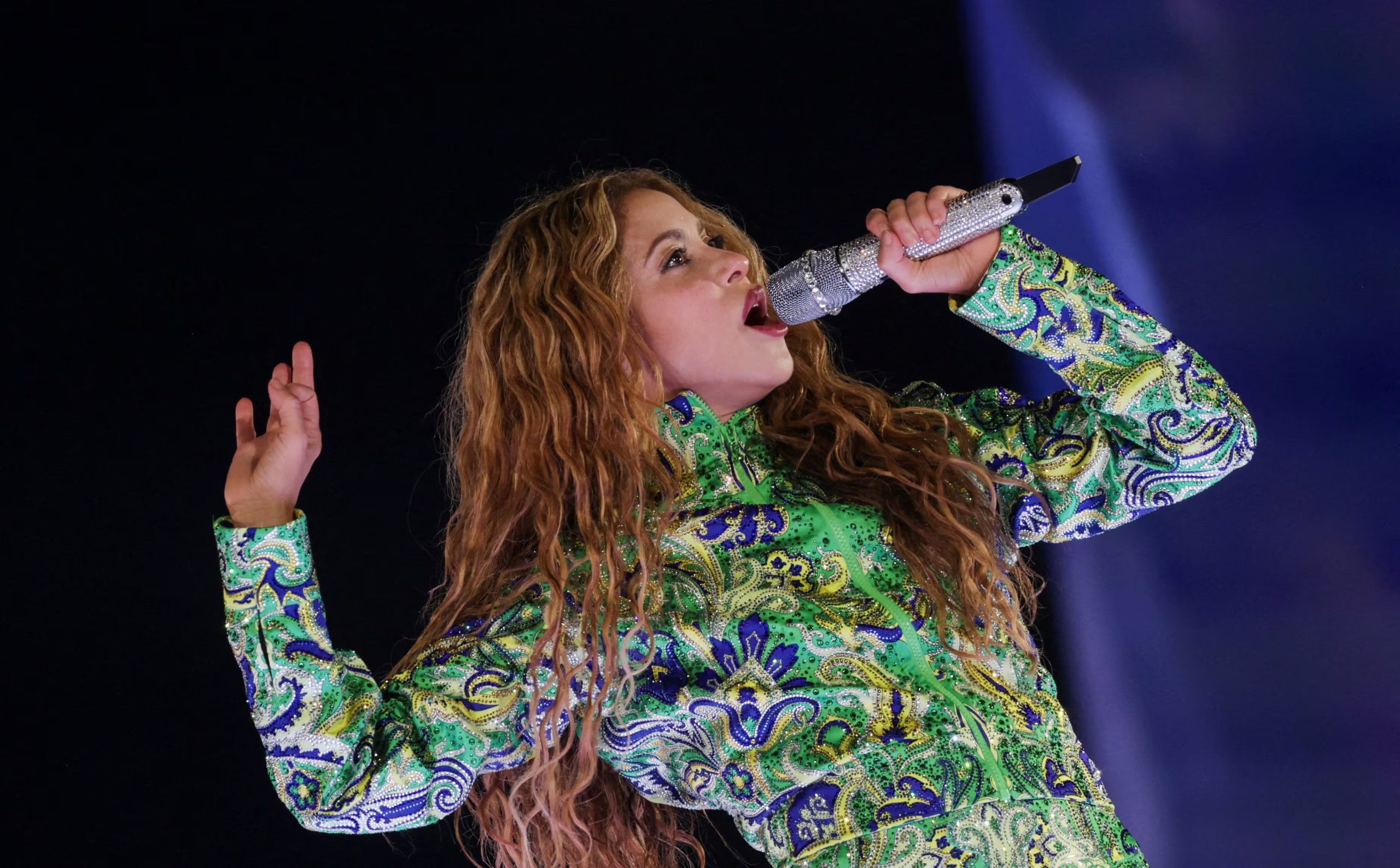 La versión en español de “Dai Dai” será la tercera edición oficial del tema y responde a la demanda del público hispanohablante y al antecedente de Shakira con “Waka Waka” y “La La La”. (REUTERS/Ricardo Moraes/File Photo)