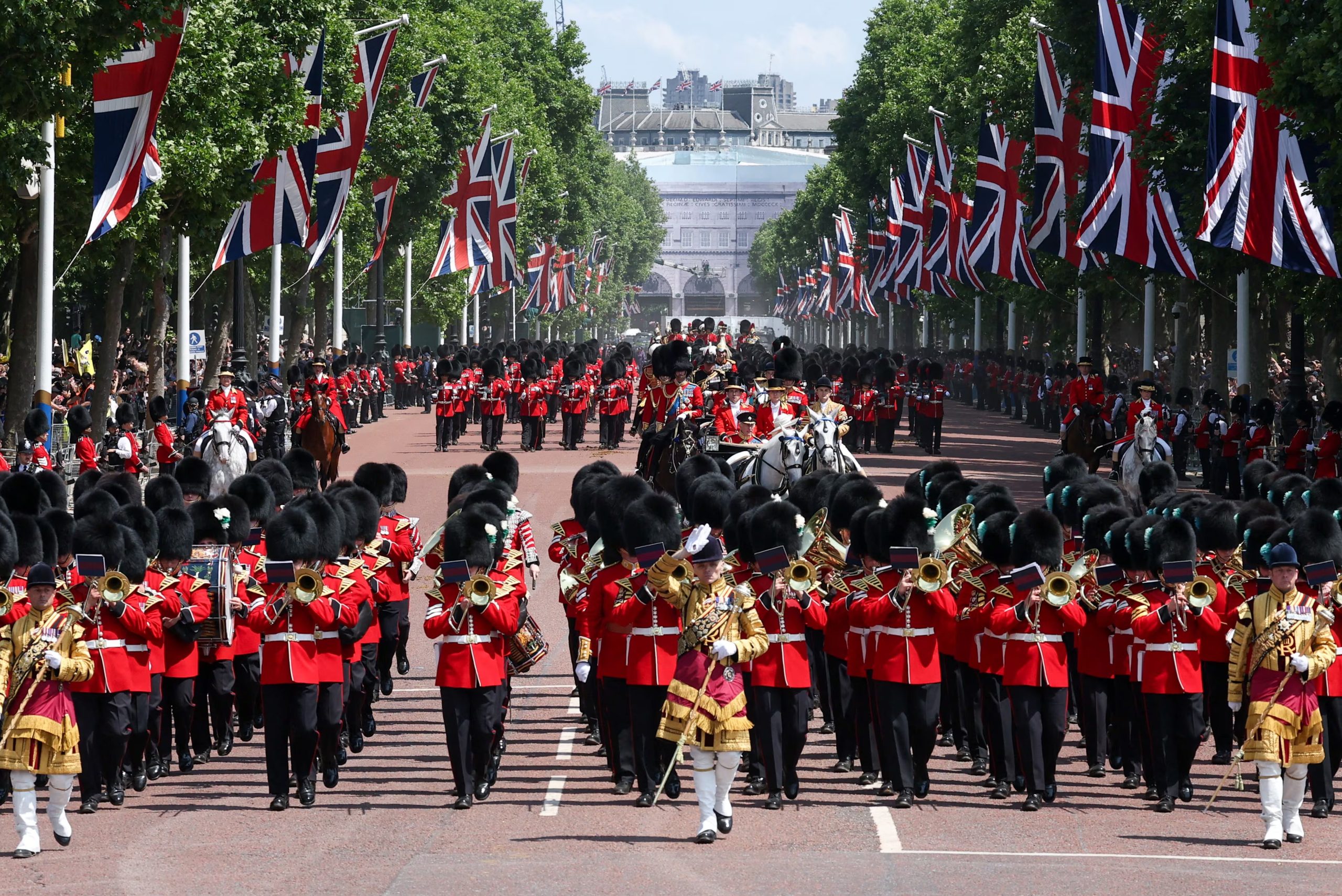 Desfile militar de los Grenadier Guards celebrado en el Trooping the Colour del año 2025. REUTERS/Toby Melville