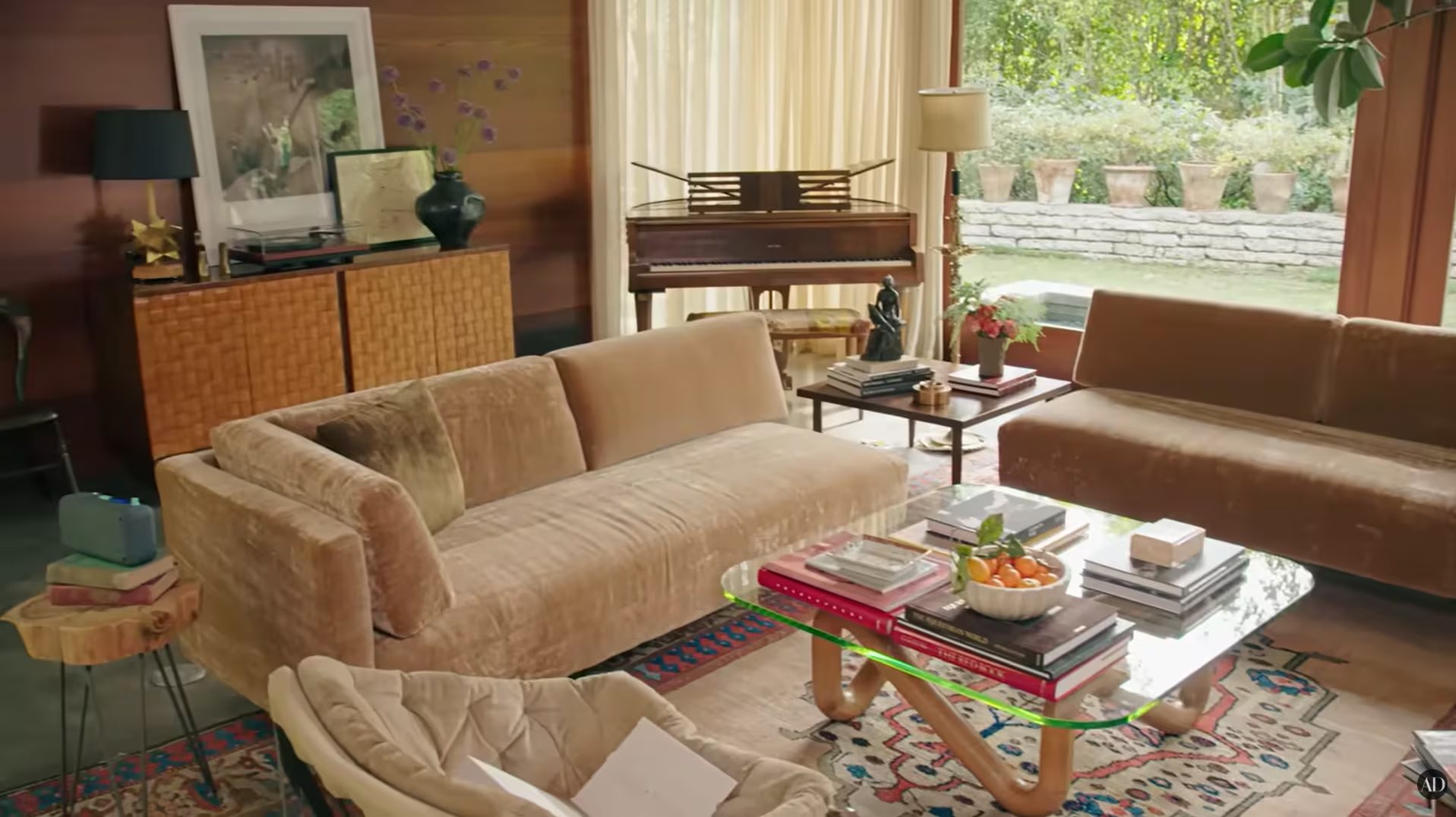 La operación refleja la revalorización del mid-century modern como activo premium en Los Ángeles. (Youtube /AD Magazine)