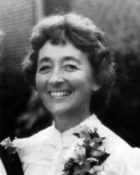 Janet Adkins fue una profesora de música estadounidense de 54 años y se convirtió en una figura clave del debate global sobre la eutanasia al ser la primera persona en utilizar el dispositivo de asistencia del médico Jack Kevorkian