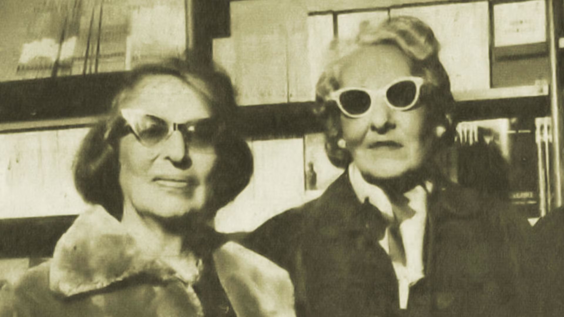 Victoria y Silvina Ocampo, su hermana menor, una de las grandes narradoras argentinas.