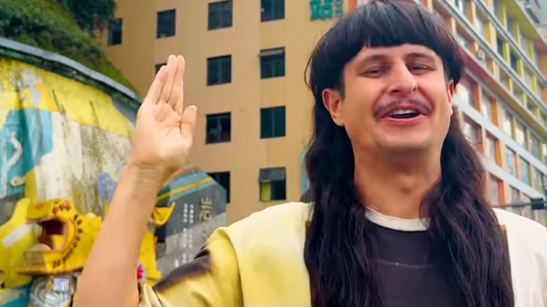  En sus últimas entrevistas, Oliver Tree compartió su visión sobre la incertidumbre del futuro y la importancia de la familia (Instagram/@olivertree)