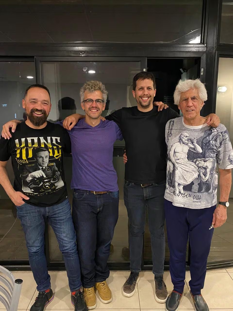 Gastón Minardi, Martin Grassi (profesor), Daniel Field y Carlos Vozzi durante el asado 