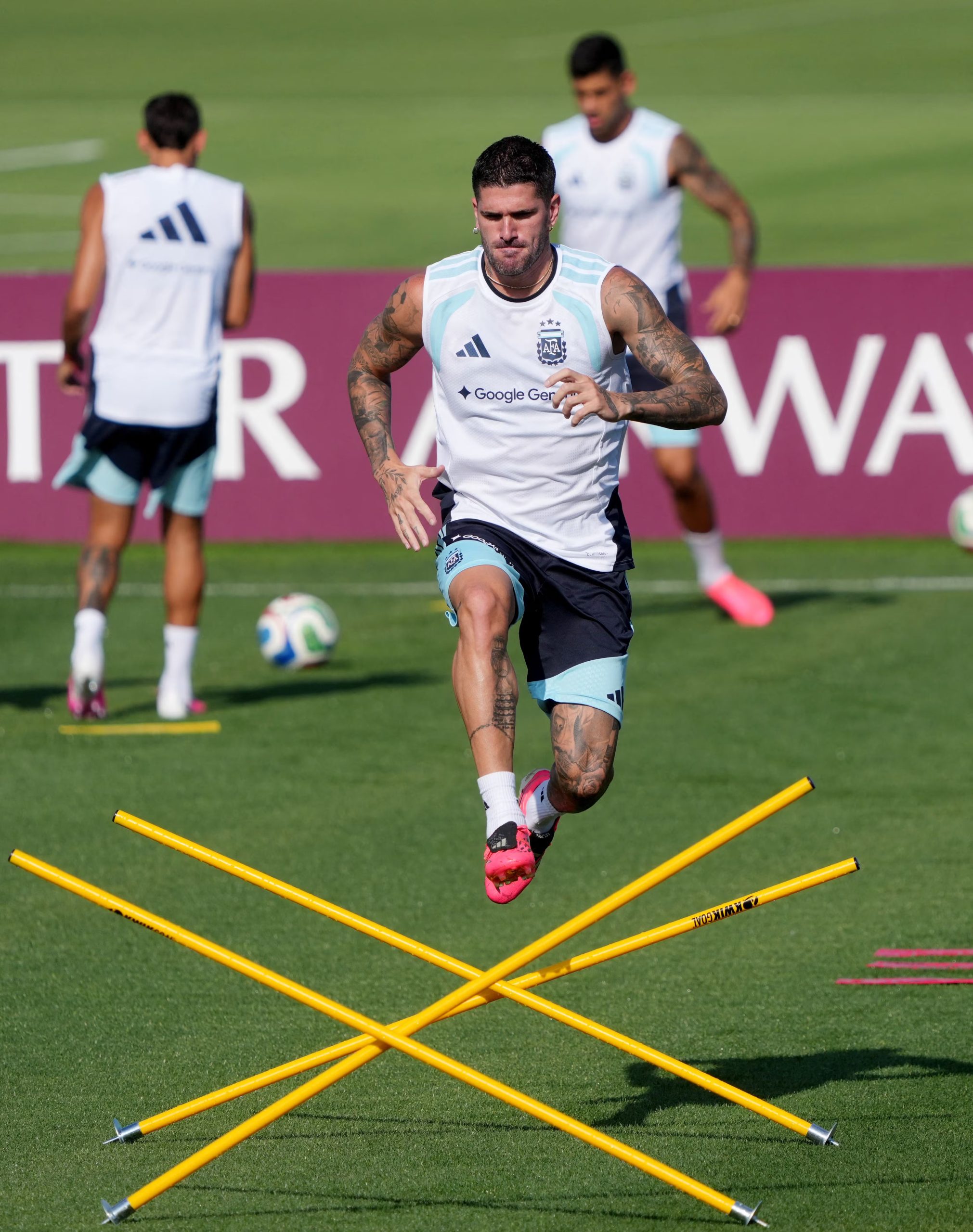 Rodrigo De Paul en el entrenamiento de la Selección (Reuters/Jay Biggerstaff)