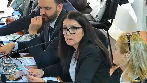 De izquierda a derecha, los fiscales Gaston Pruzán y María Garmendia y la querellante Valeria Carreras