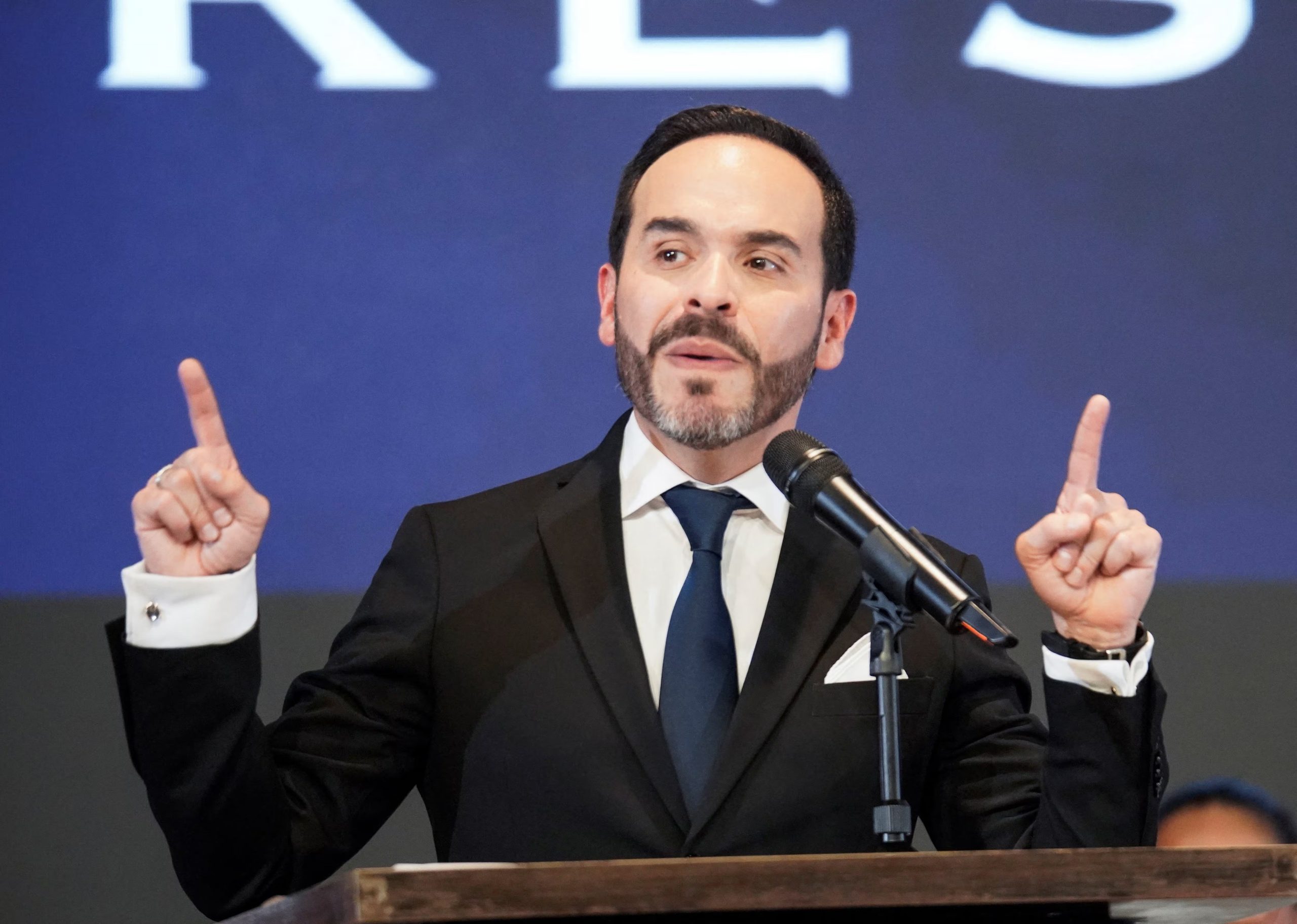 Según Abelardo de la Espriella, esta iniciativa aspira a consolidar un registro nacional de perfiles laborales que facilite el acceso a los diferentes puestos en ministerios, entidades públicas y proyectos estratégicos - crédito Sergio Acero/REUTERS