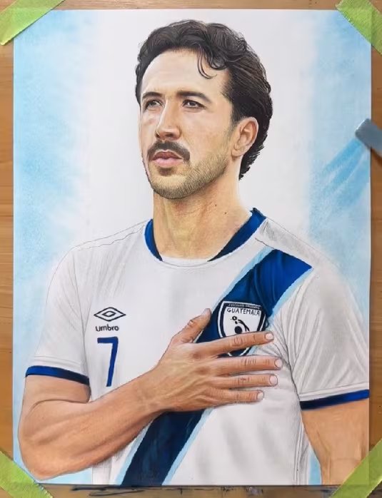 Aaron Herrera, jugador de la selección de Guatemala, también forma parte de la colección de retratos que ha elaborado. (Infobae Centroamérica/Cortesía Alejandro Requena)