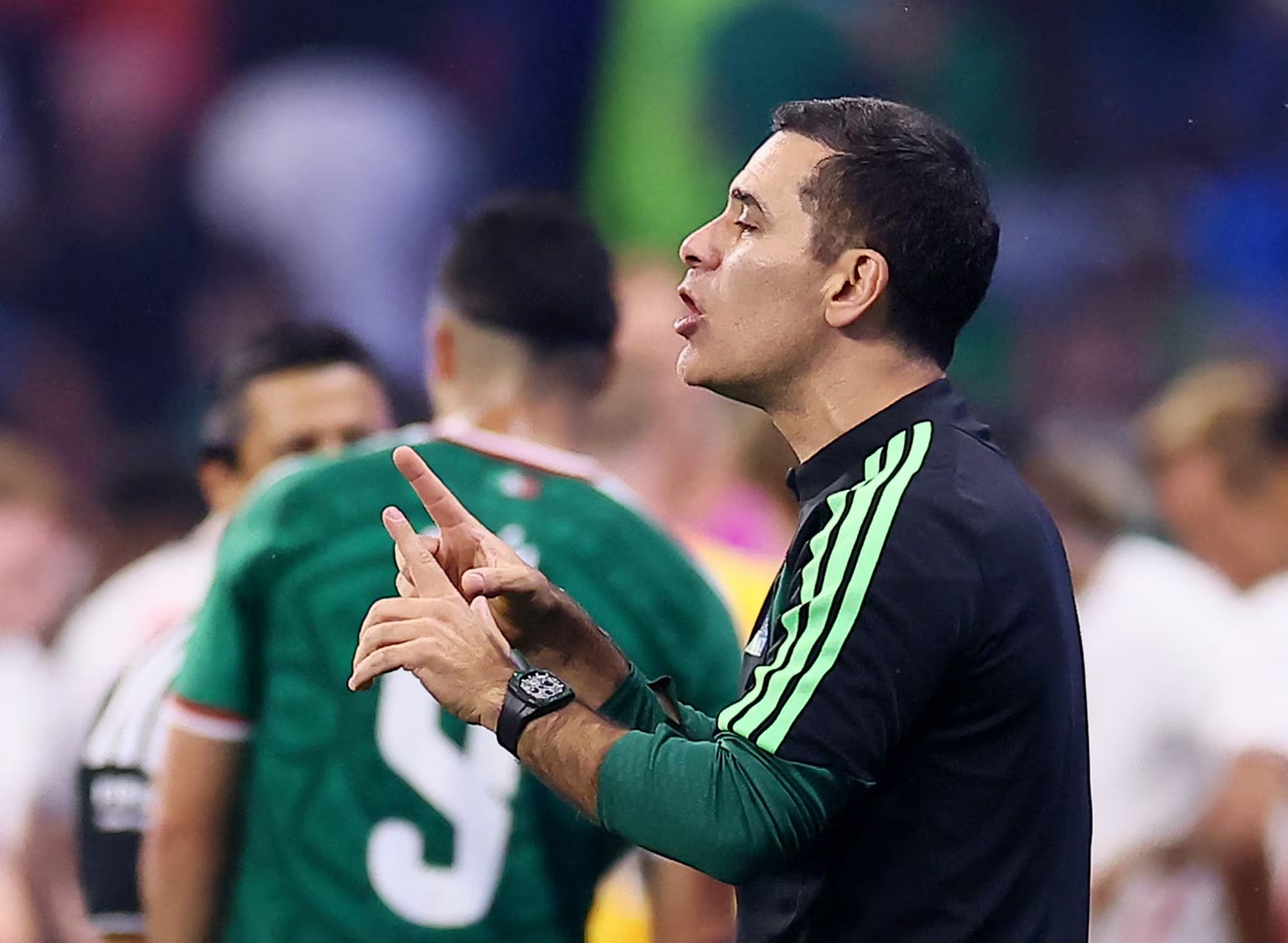 Soccer Football - FIFA World Cup 2026 - Round of 16 - Mexico v England - Estadio Azteca, Mexico City, Mexico - July 5, 2026 Mexico assistant coach Rafael Marquez during the first half hydration break REUTERS/Eloisa Sanchez