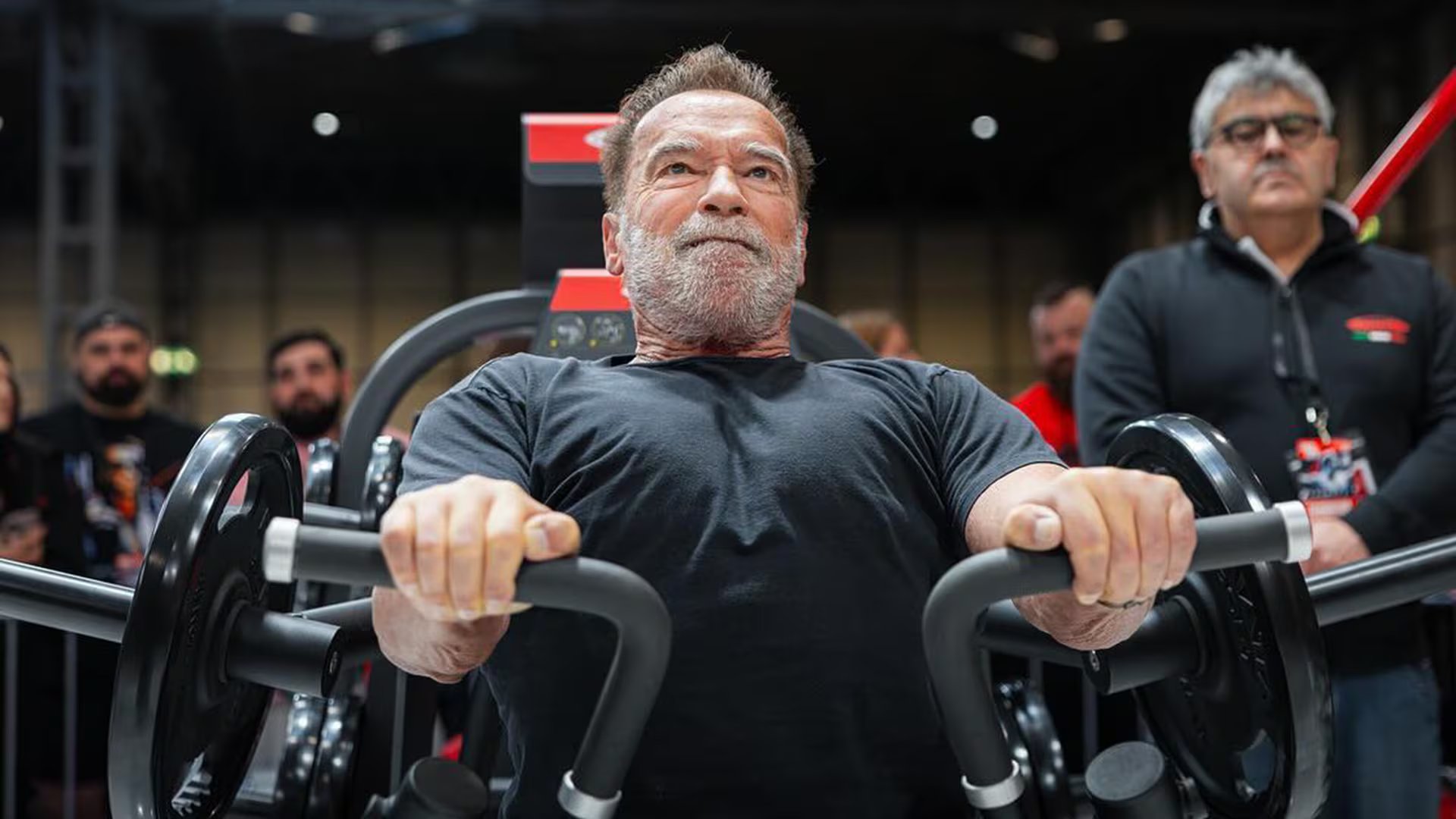 Las cirugías en el corazón, el hombro y la cadera llevaron a Schwarzenegger a entrenar con menos peso y más atención (@schwarzenegger)