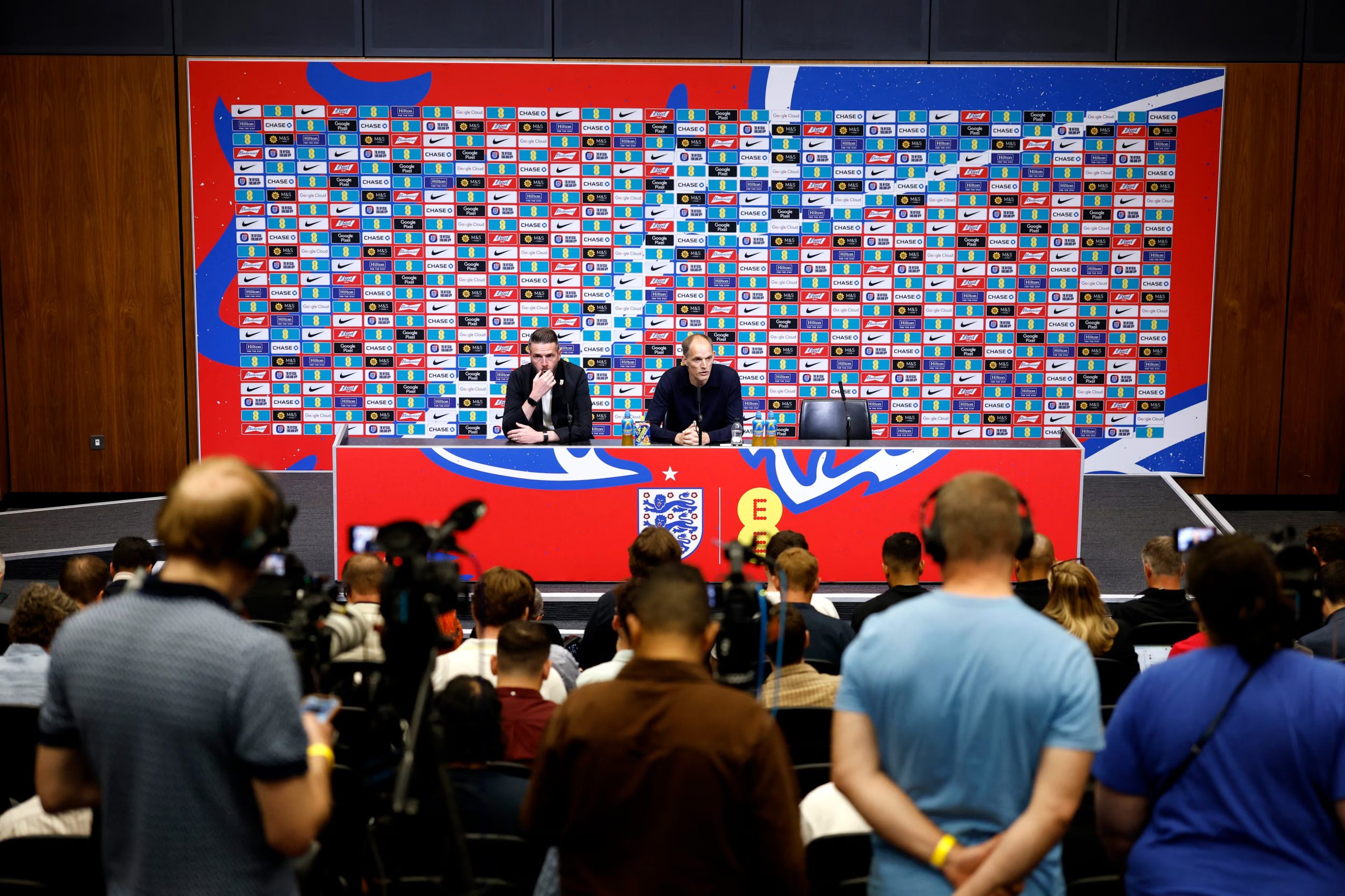 El debate en la prensa inglesa se centró en la falta de comunicación oficial de FIFA hacia la Federación Inglesa. Reuters/Peter Cziborra