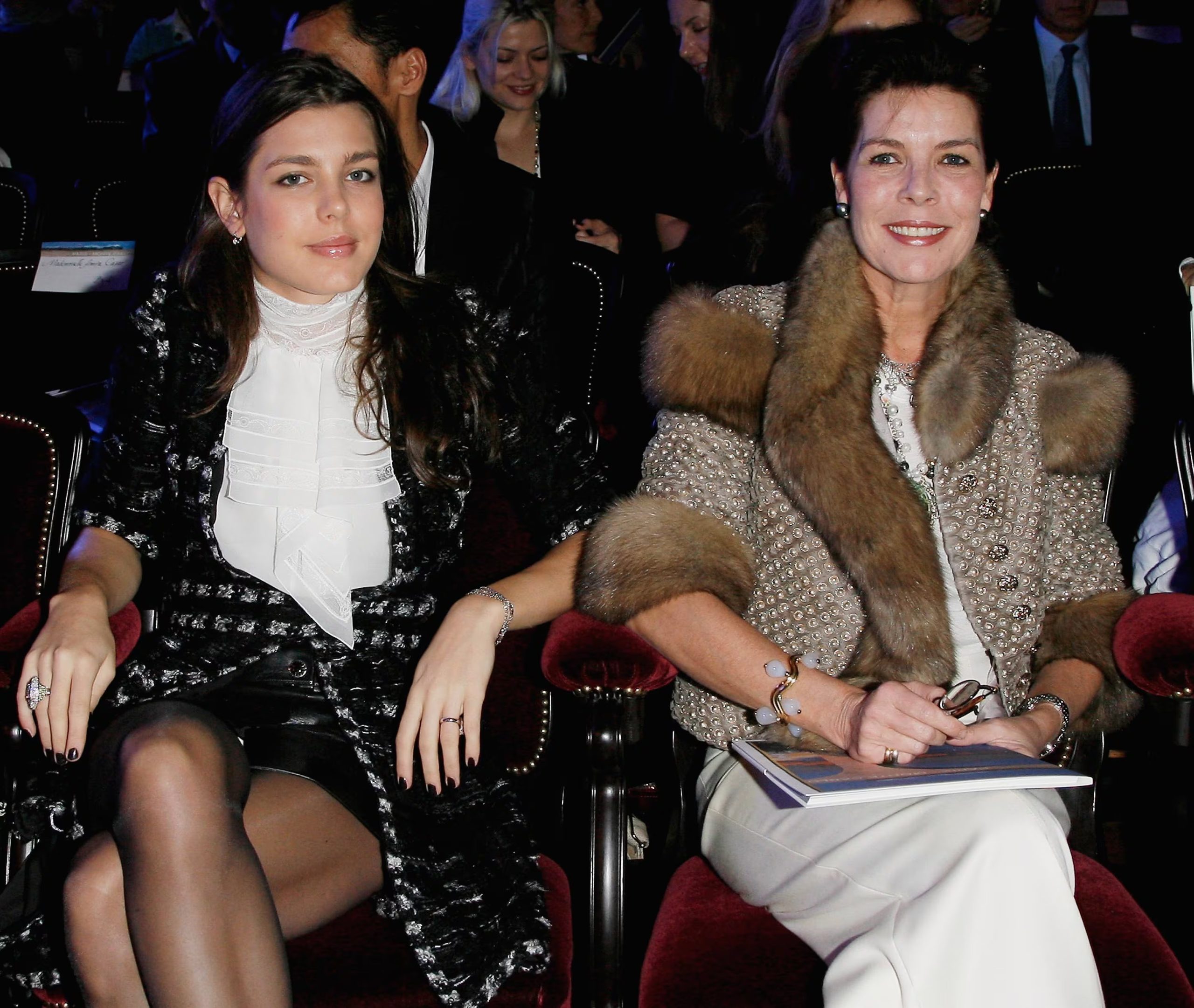Con su hija Charlotte Casiraghi en el año 2006 en Monte Carlo, Monaco (Photo by POOL/Getty Images)