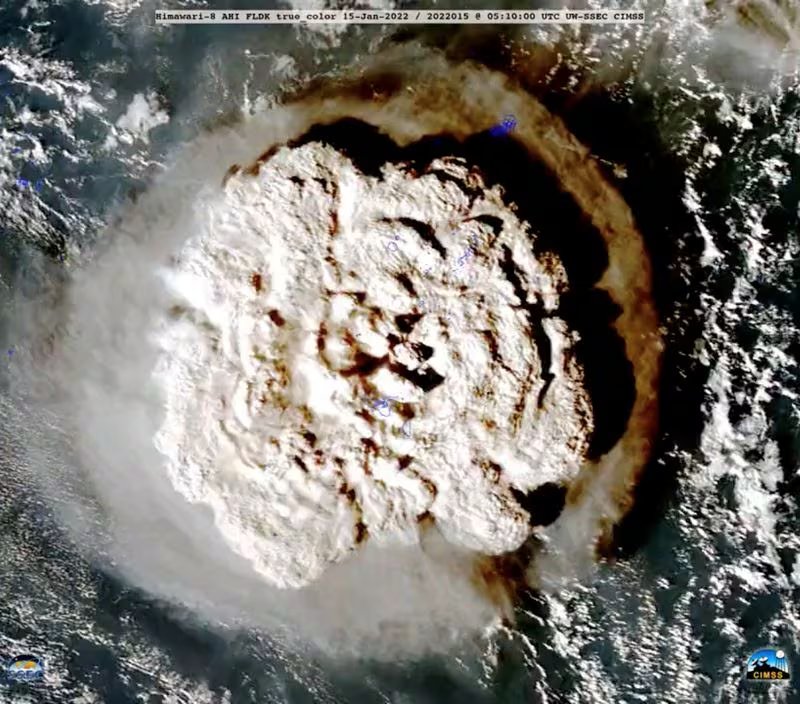 Los investigadores señalaron siete calderas prioritarias para exploración futura y recomendaron mejorar los mapas batimétricos con apoyo de la iniciativa Seabed 2030 (Agencia Meteorológica de Finlandia NOAA/SSEC/CIMSS vía REUTERS)