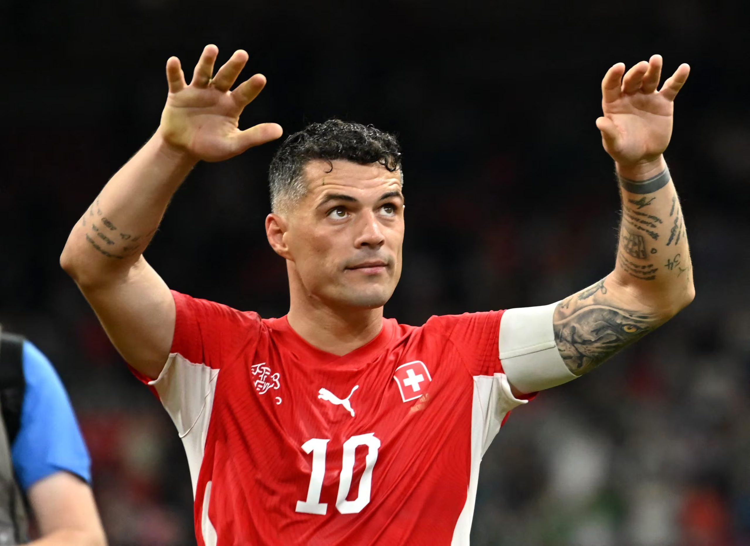 Él es Xhaka, capitán del equipo suizo, al que el analista táctico calificó como el jugador del que más se debe cuidar la Selección Colombia - crédito Simon Fearn/Reuters