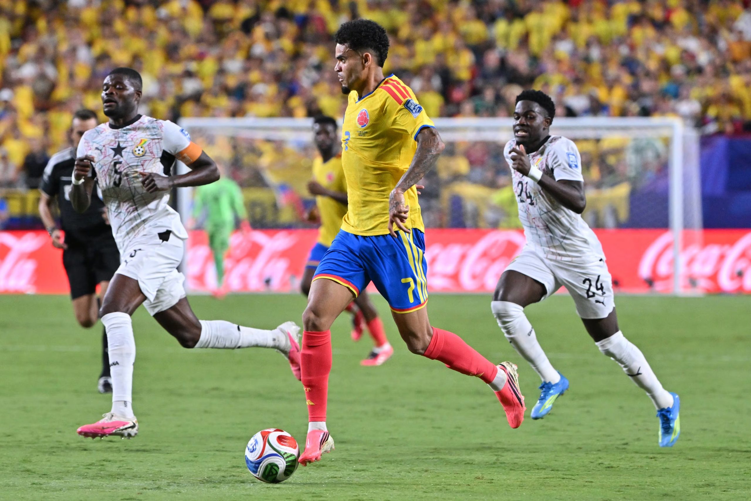 Luis Díaz, de Colombia, en acción durante el partido ante Ghana en Kansas City - crédito EFE
