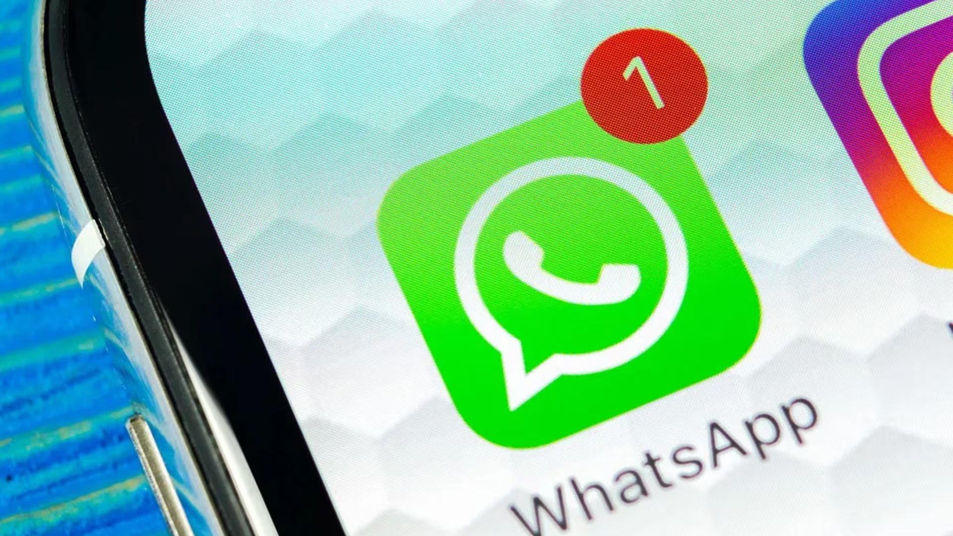 Recuperar espacio en el celular, eliminando archivos de WhatsApp, es totalmente posible.