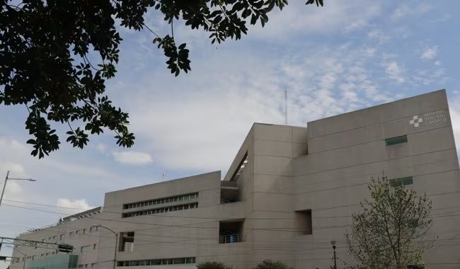 Ese día, Marín Mendoza ingresó al área de ginecobstetricia, tomó a la recién nacida Katia Valentina, de un día de vida, y la sacó del hospital dentro de una bolsa de papel de una tienda departamental. (Gobierno de México)