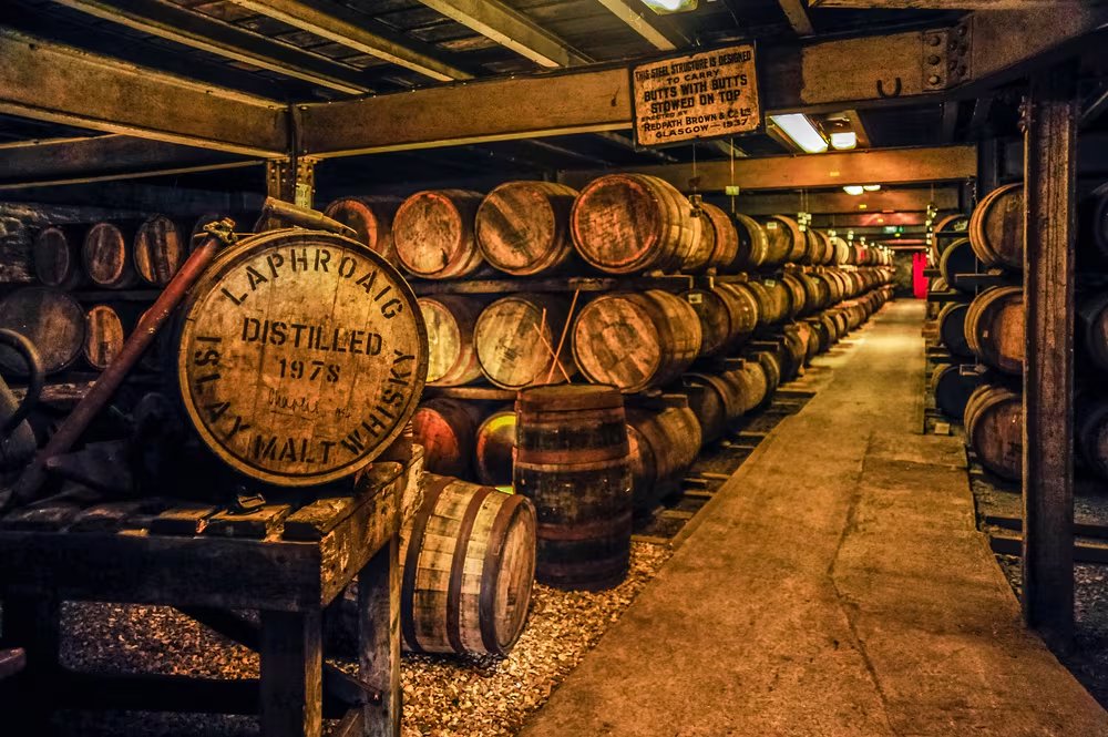 Es una de las marcas más populares y respetadas del mundo entre los amantes del whisky escocés de malta pura (Shutterstock).