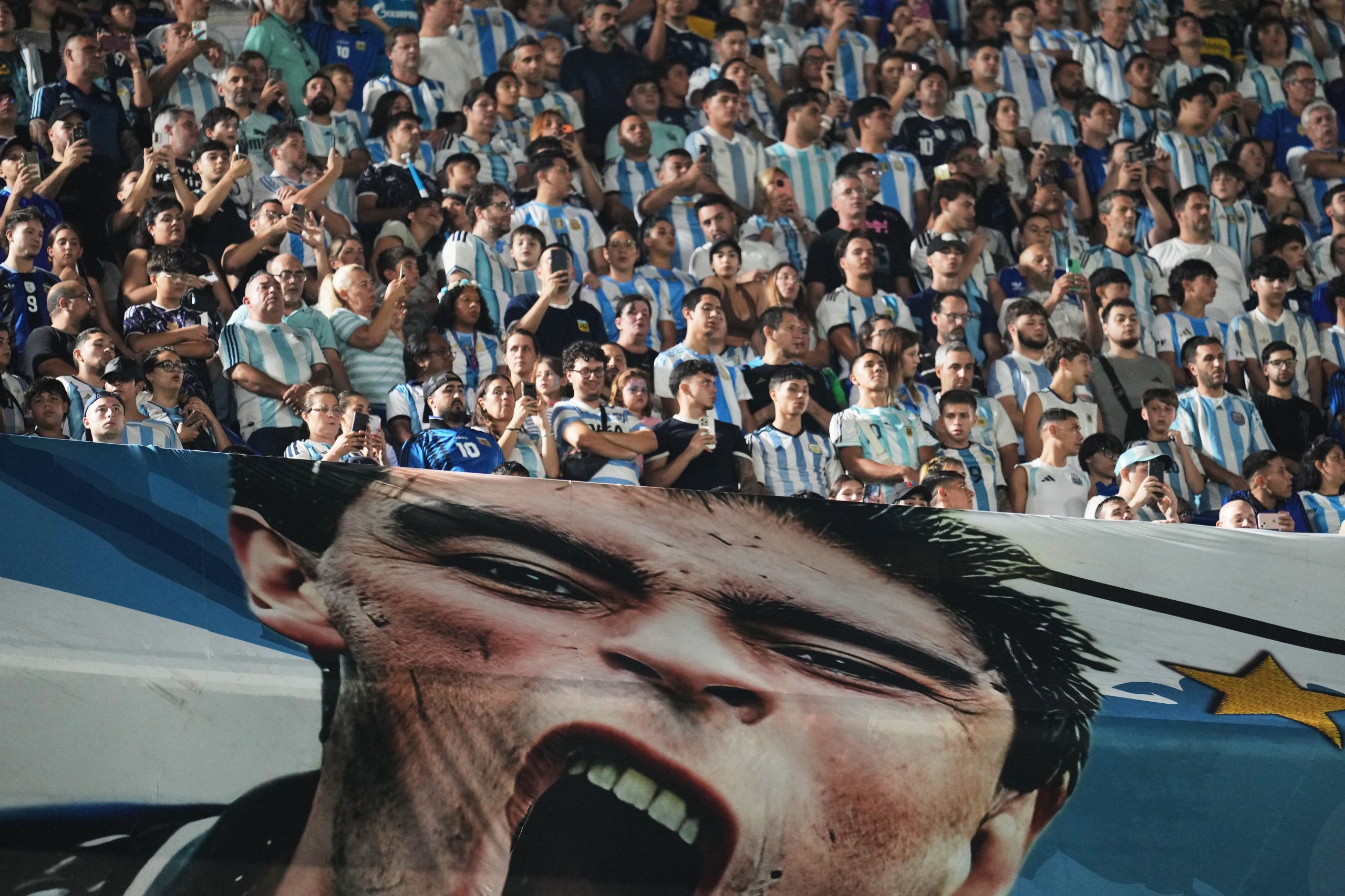 Los hinchas argentinos ya empezaron a organizar el viaje hasta Atlanta para alentar a la Selección. (AP)
