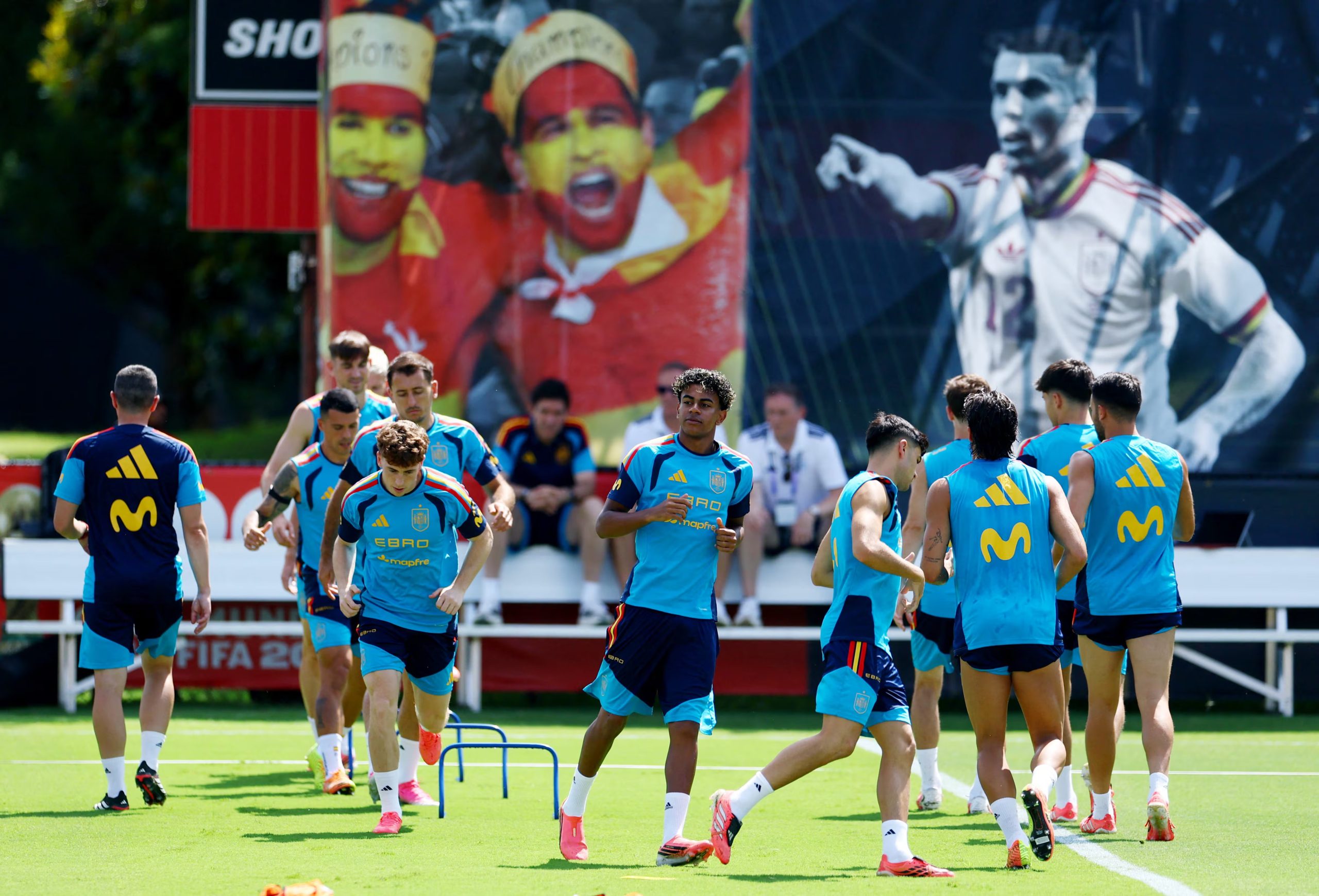 Entrenamiento de España en el Baylor School de Chattanooga. (REUTERS/Claudia Greco)