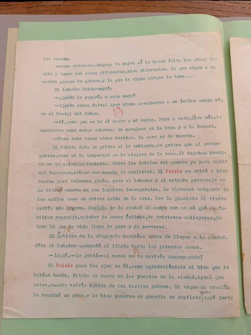 Archivistas encontraron las páginas dispersas dentro de 40 cajas que donó la familia de Miguel Ángel Asturias al Archivo Nacional de Guatemala. (Cortesía del Ministerio de Cultura y Deportes de Guatemala)