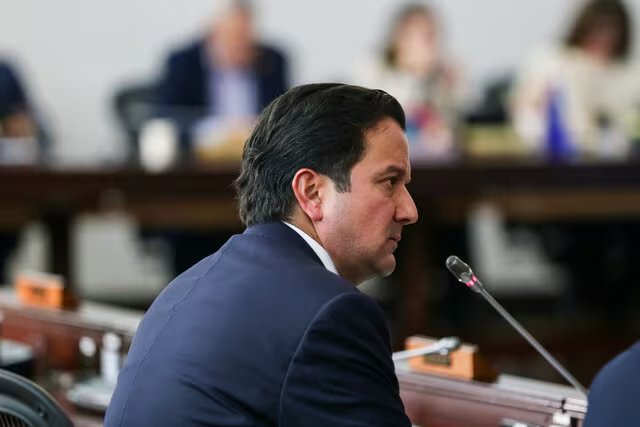 El exsenador David Luna pidió fortalecer la inversión en inteligencia artificial, investigación y producción de semiconductores como estrategia para aumentar la competitividad de Colombia - crédito Colprensa