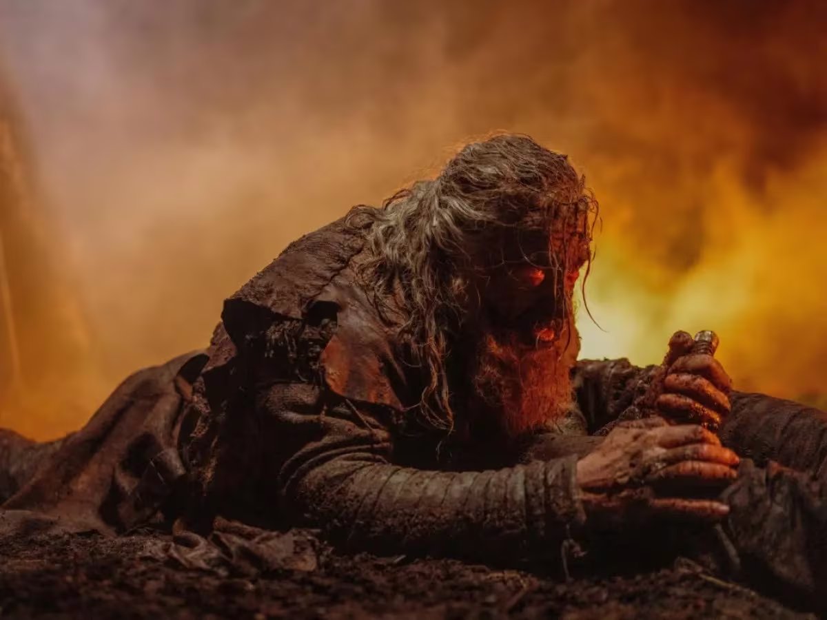 Hugh Jackman habla de la brutal escena de lucha en ‘La muerte de Robin Hood’ (A24)