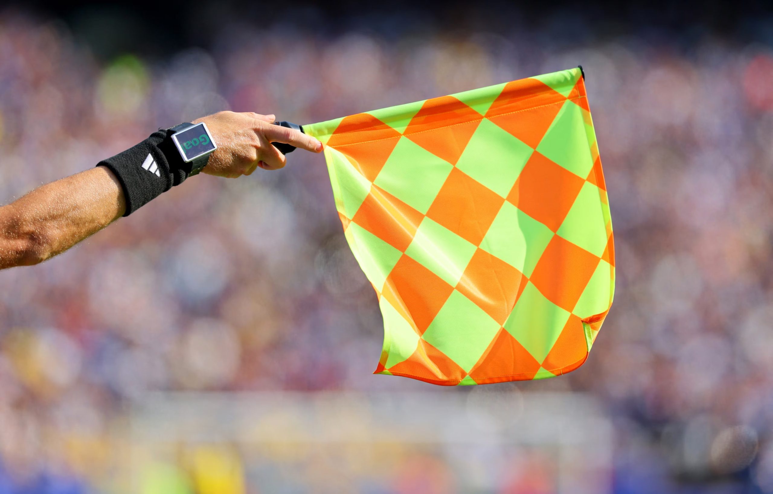 La FIFA sumó en 2022 el offside semiautomático, que usa cámaras y un chip en la pelota para detectar el momento del pase y la posición de cada jugador (IMAGN IMAGES via Reuters/Caean Couto)