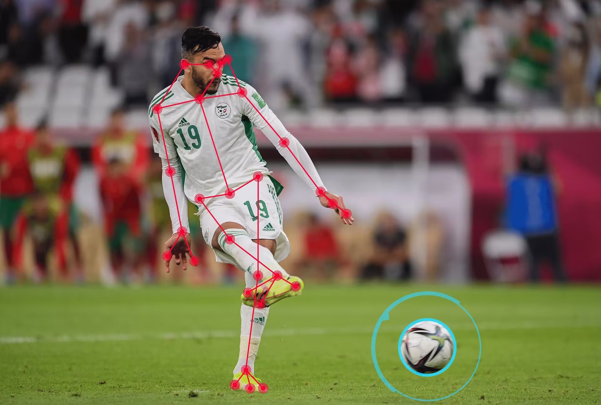Cámaras de última tecnología en todo el estadio captura imágenes que registran cada movimiento de los 22 jugadores en el campo de juego (FIFA.com)