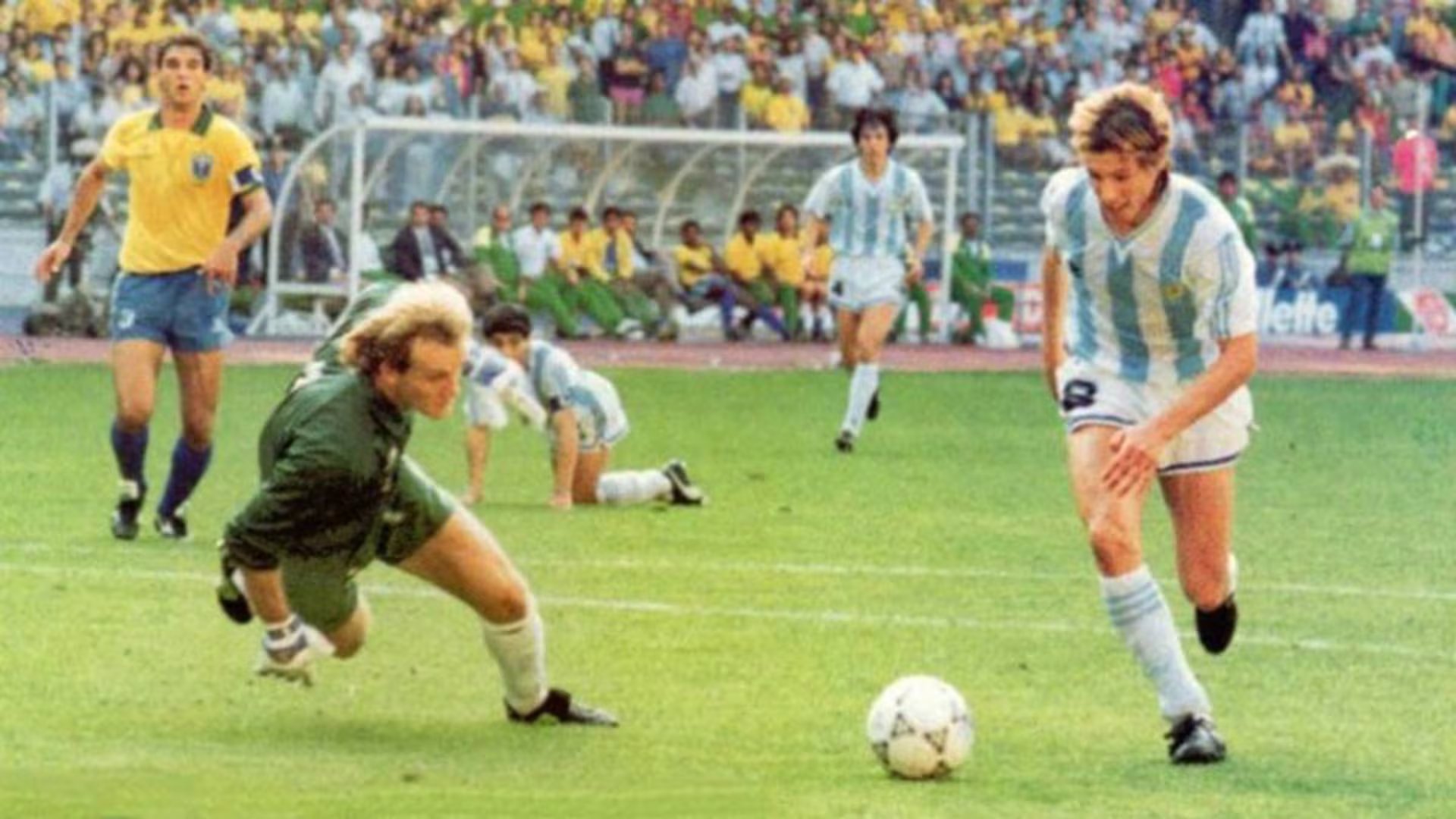 La histórica gambeta de Claudio Caniggia ante Taffarel que significaba el triunfo frente a Brasil en 1990