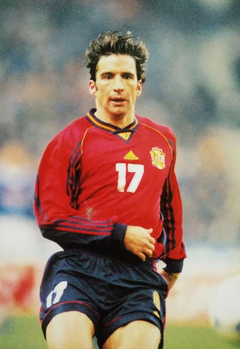 Juan Antonio Pizzi jugó para la selección española e incluso le convirtió un gol a la Argentina