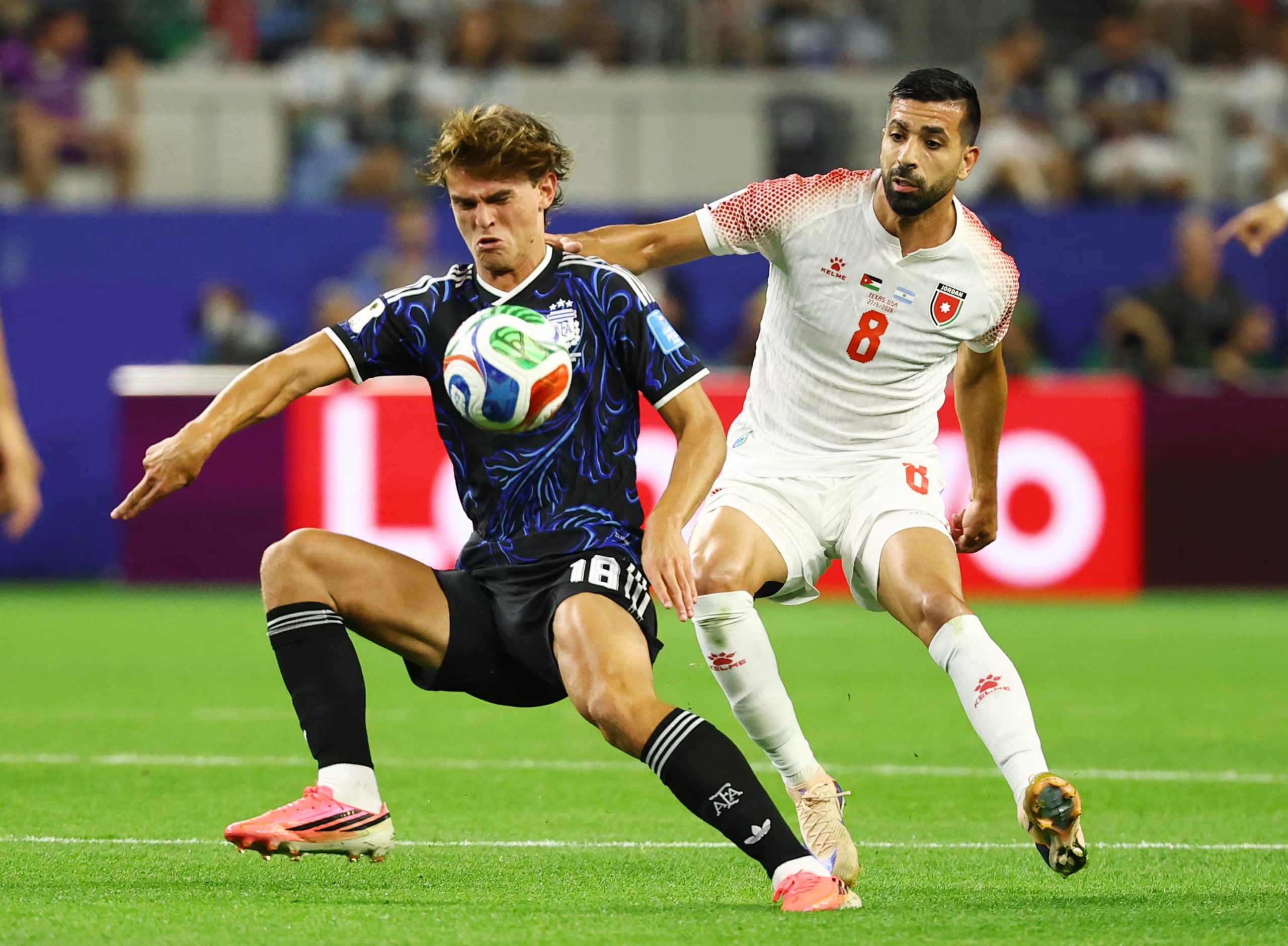 Nico Paz sumó sus primeros minutos en Mundiales con la selección argentina (Foto Reuters/Tim Heitman)