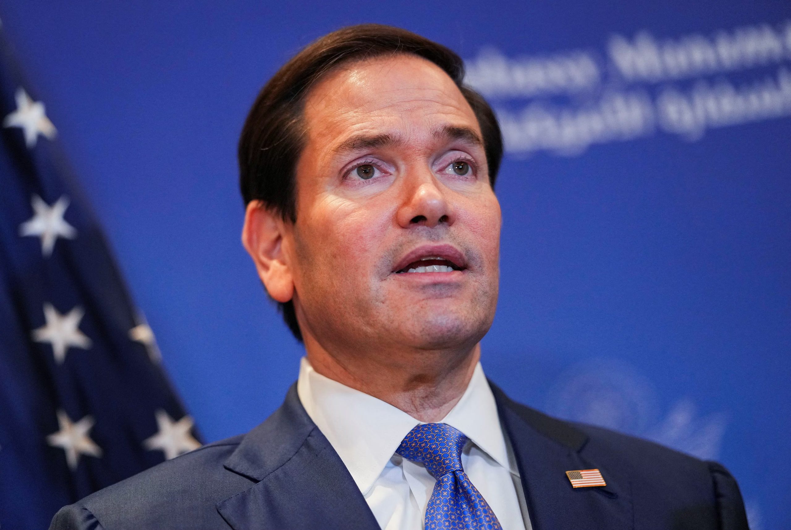 El secretario de Estado de EEUU, Marco Rubio, habla con los medios de comunicación, el 25 de junio de 2026 (REUTERS/Eric Lee)