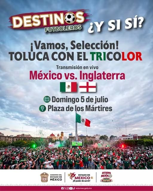 Una multitud de aficionados mexicanos celebra en la Plaza de los Mártires en Toluca durante la transmisión en vivo del partido México contra Inglaterra. (Gobierno Edomex)