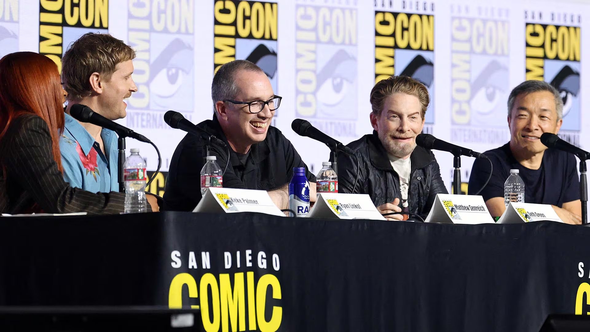Seth Green, Matthew Senreich y otros invitados participan en un panel de la San Diego Comic-Con, un evento vinculado al Museo Lucas y