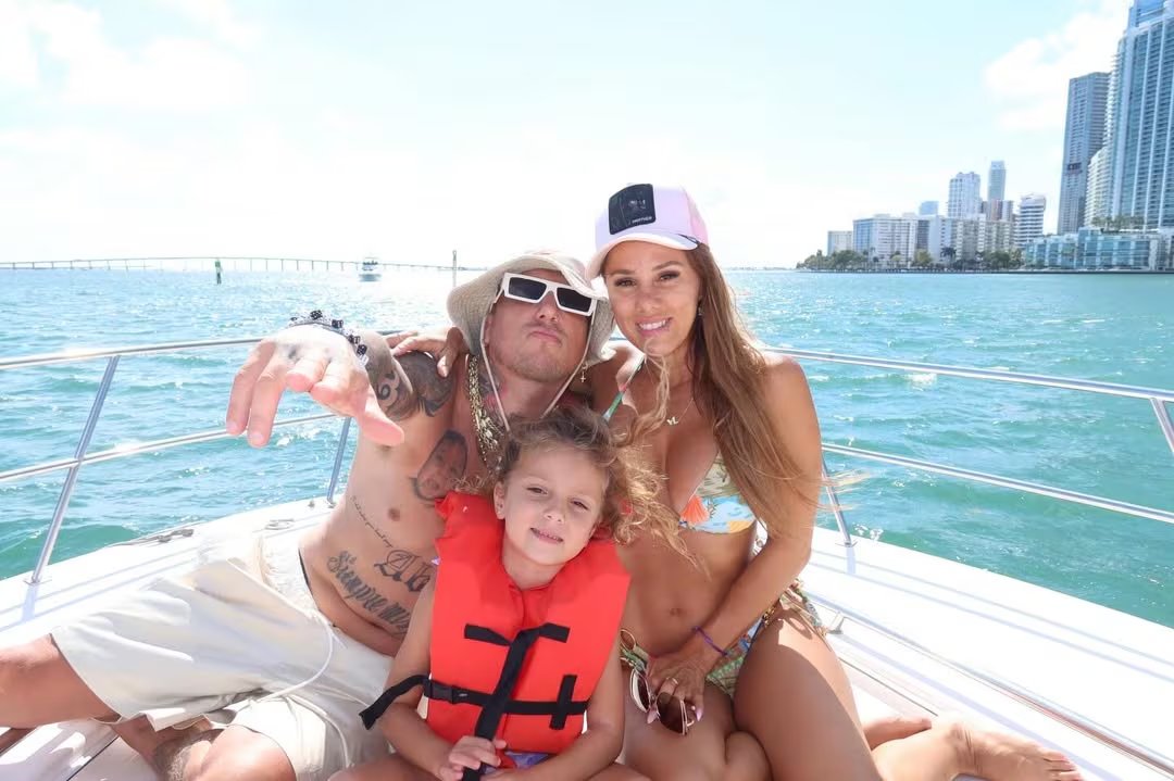 El Polaco con Barby Silenzi y su hija Abril durante unas vacaciones por Miami