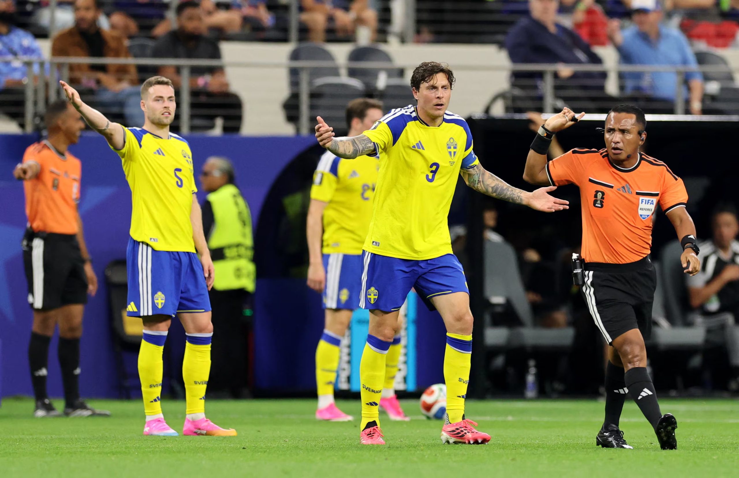 El encuentro entre Suiza y Colombia se jugará el 7 de julio en el Estadio BC Vancouver y marcará la tercera actuación de Iván Barton como juez central en este Mundial 2026. (via Reuters/Tim Heitman)