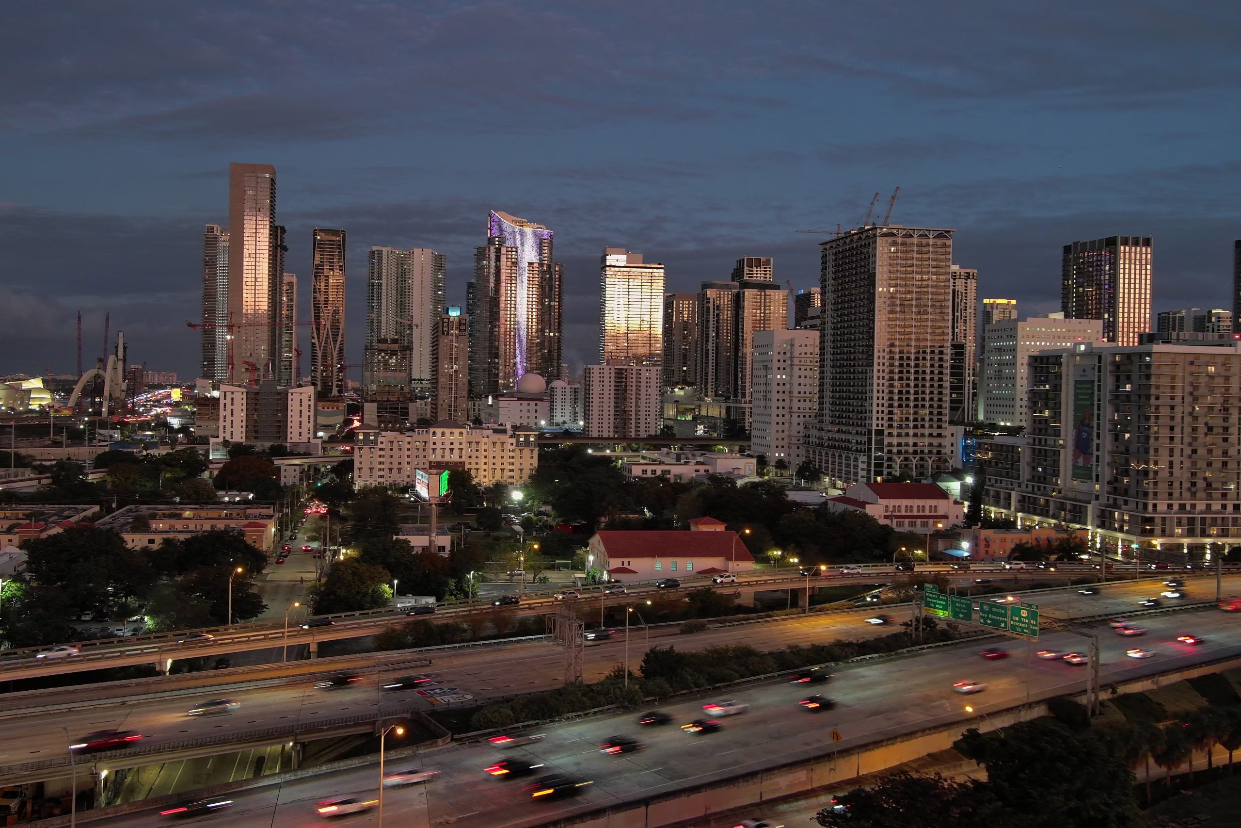 Florida busca alivio fiscal con una enmienda impulsada por Ron DeSantis para ampliar la exención por vivienda habitual desde 2027 (Imagn Images)