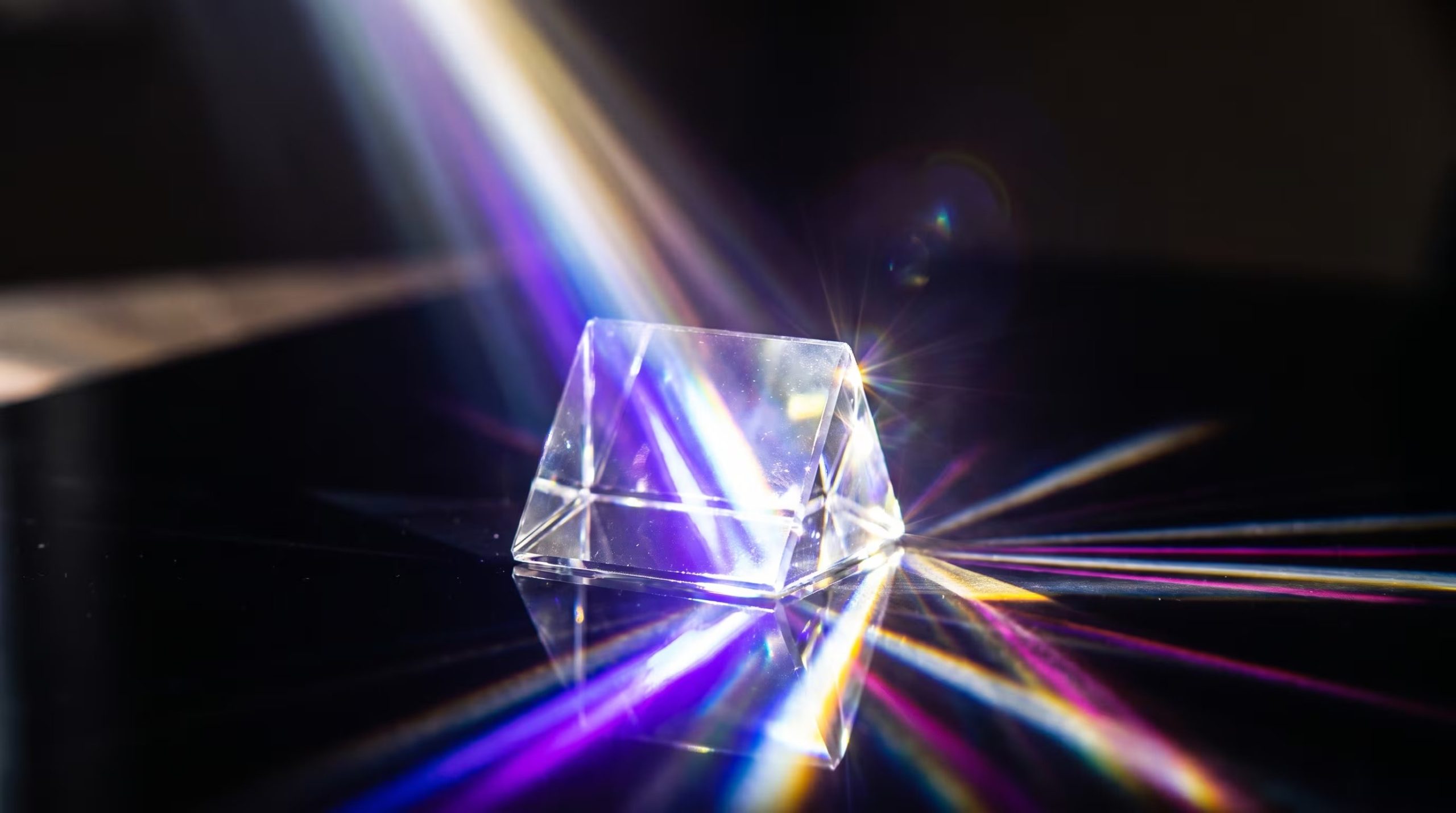 La comercialización del nuevo material exige aumentar la eficiencia, mejorar la estabilidad y controlar el crecimiento del cristal a gran escala (Imagen Ilustrativa Infobae)