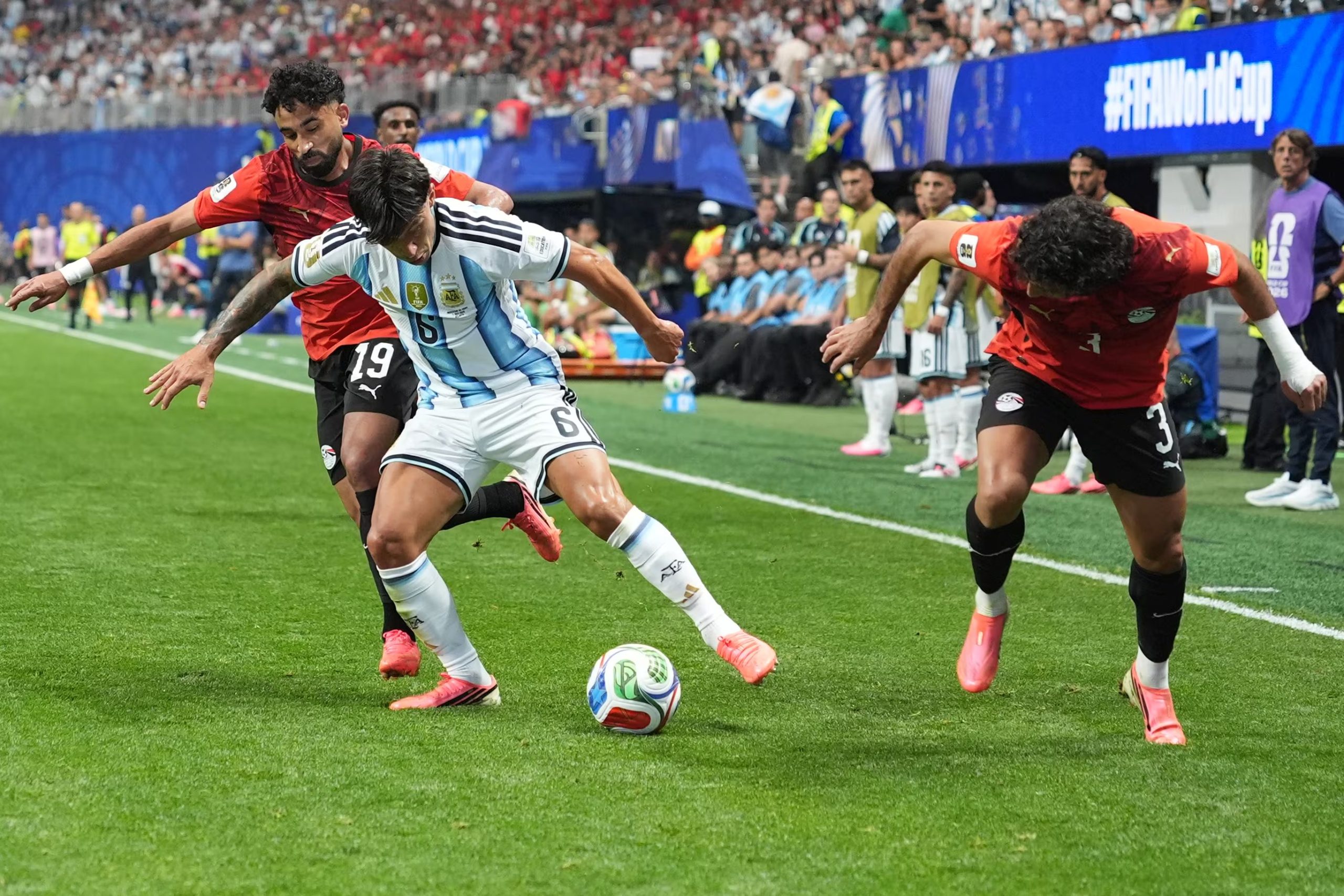 Felipe Melo habló de jugadas puntuales de Argentina en el Mundial (Efe)